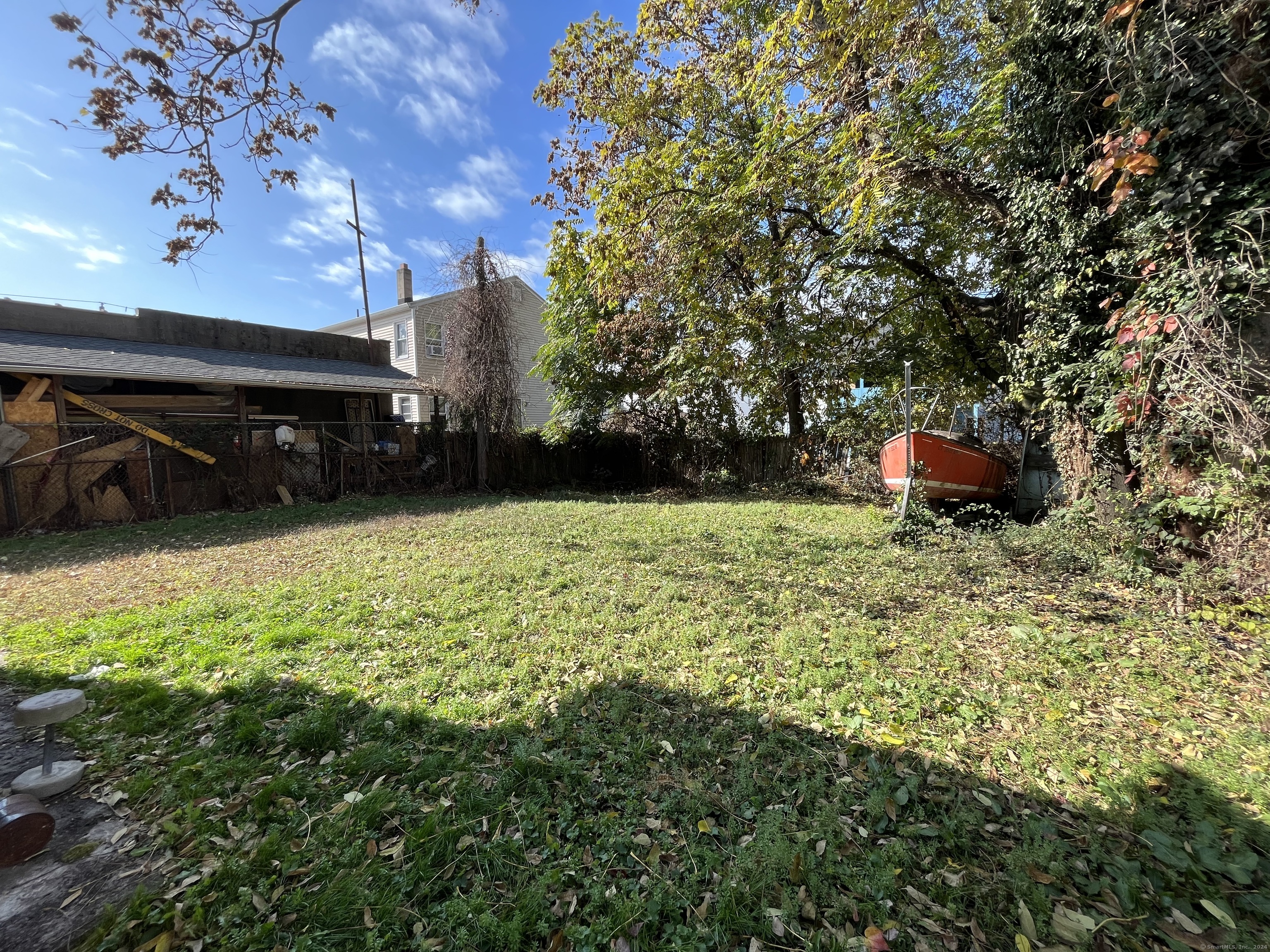 253 Linen Avenue