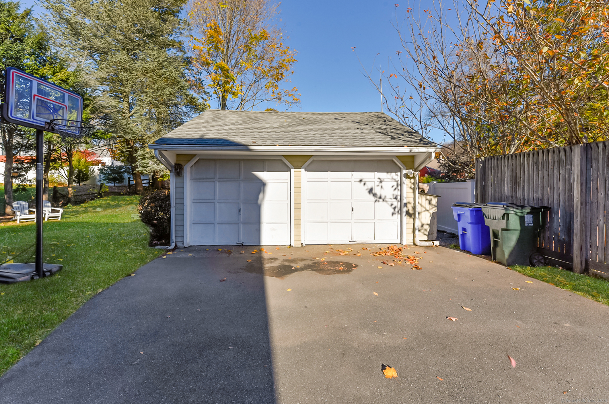 834 Holland Hill Road