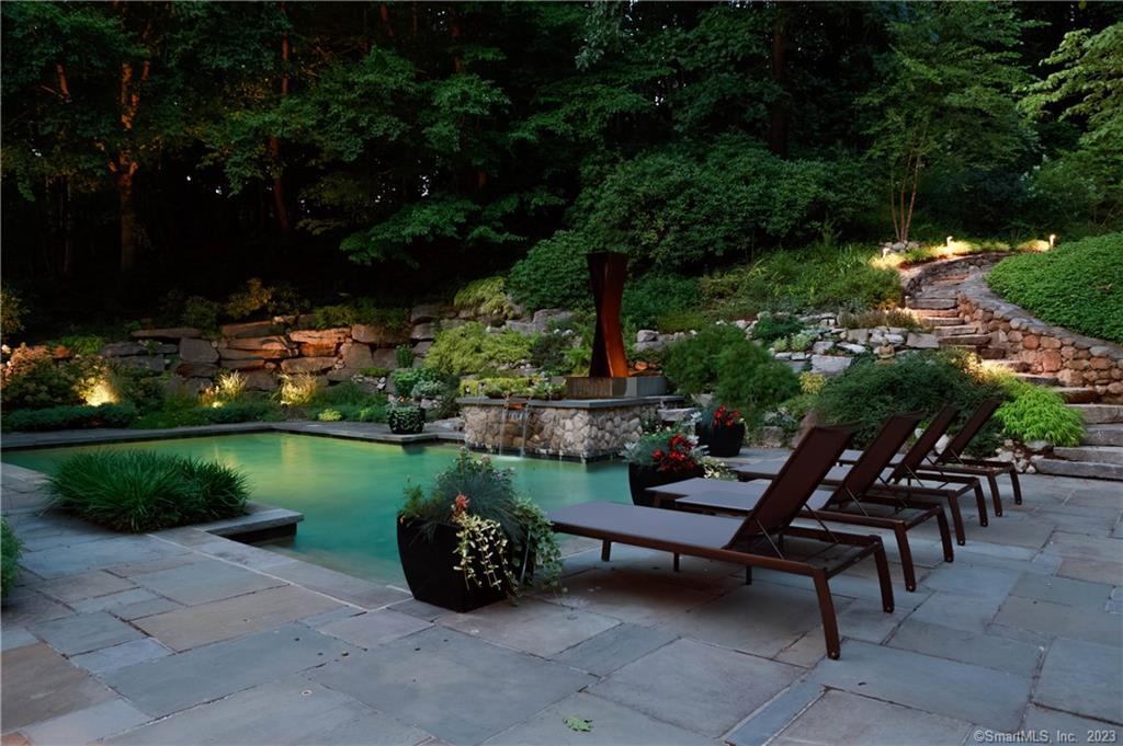 17 Greenbrier Road