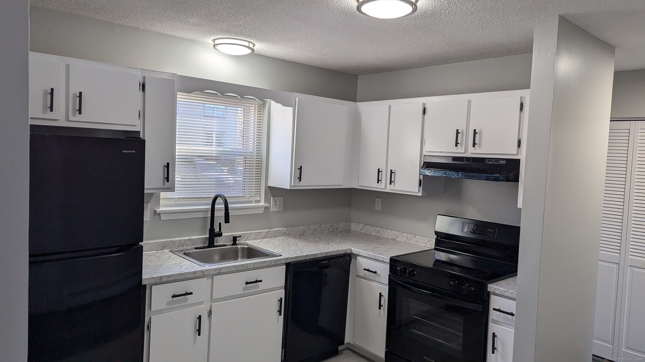 226 Laurel Street APT 16
