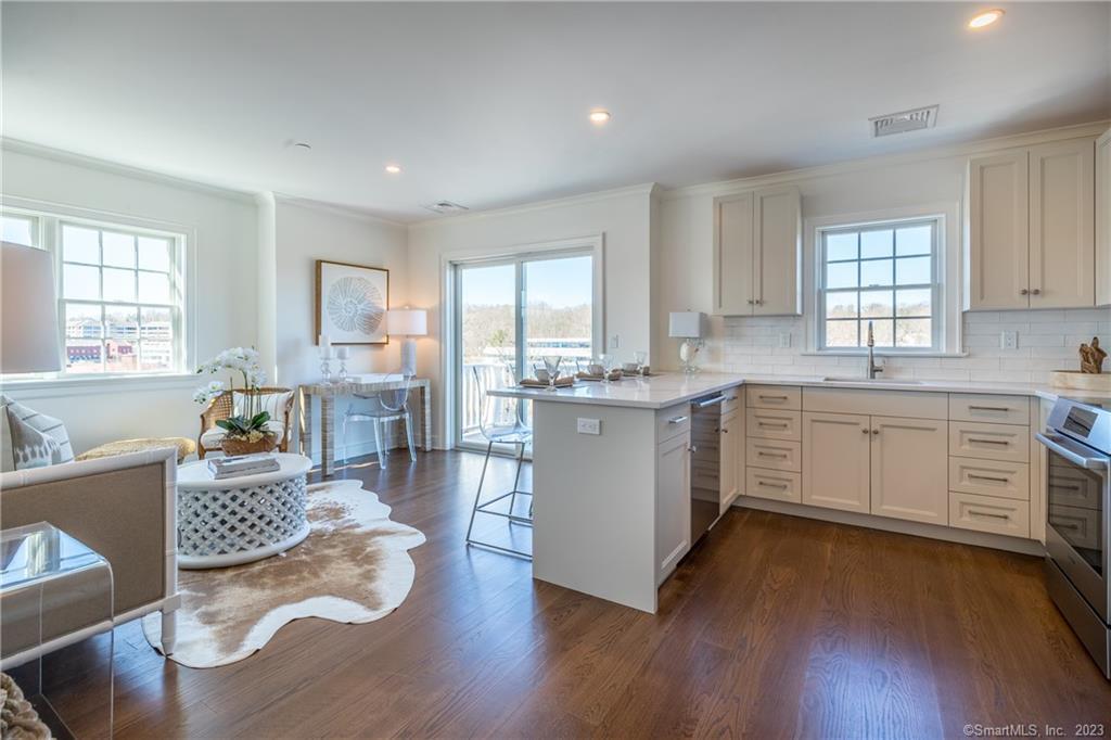 201 Main Street 303