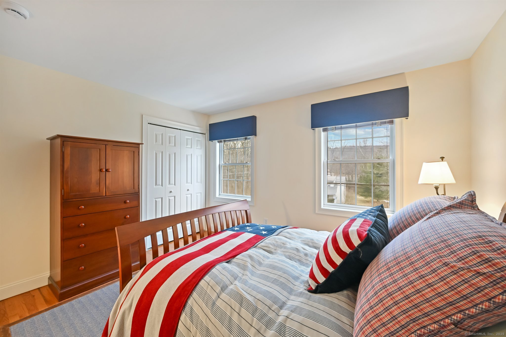 4 Middle River Road