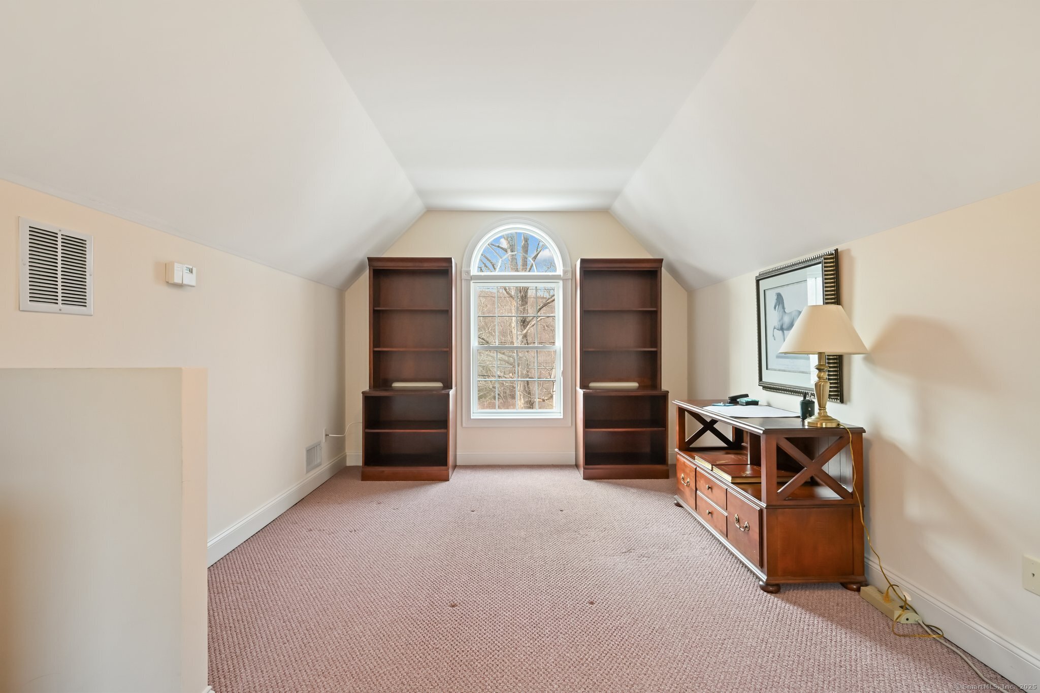 4 Middle River Road