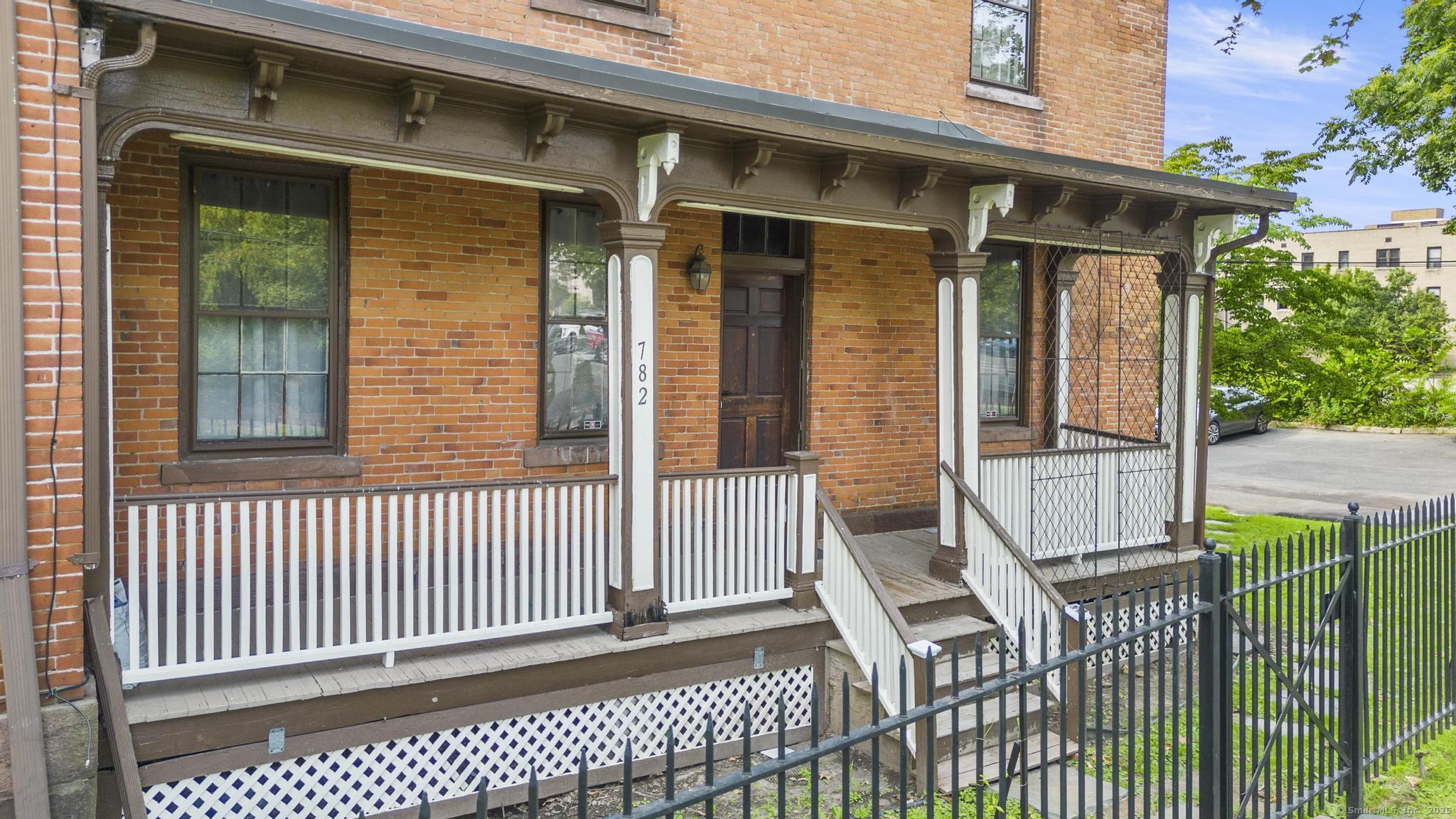 782 Asylum Avenue 782