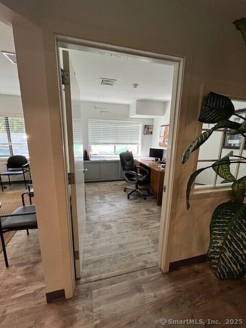 1495 Black Rock Turnpike