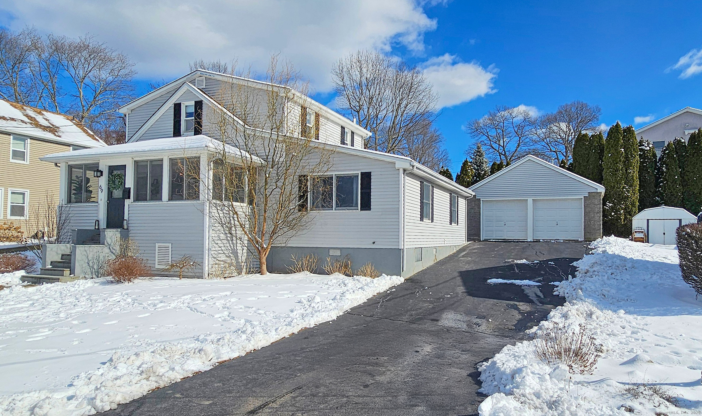 69 Whitney Avenue