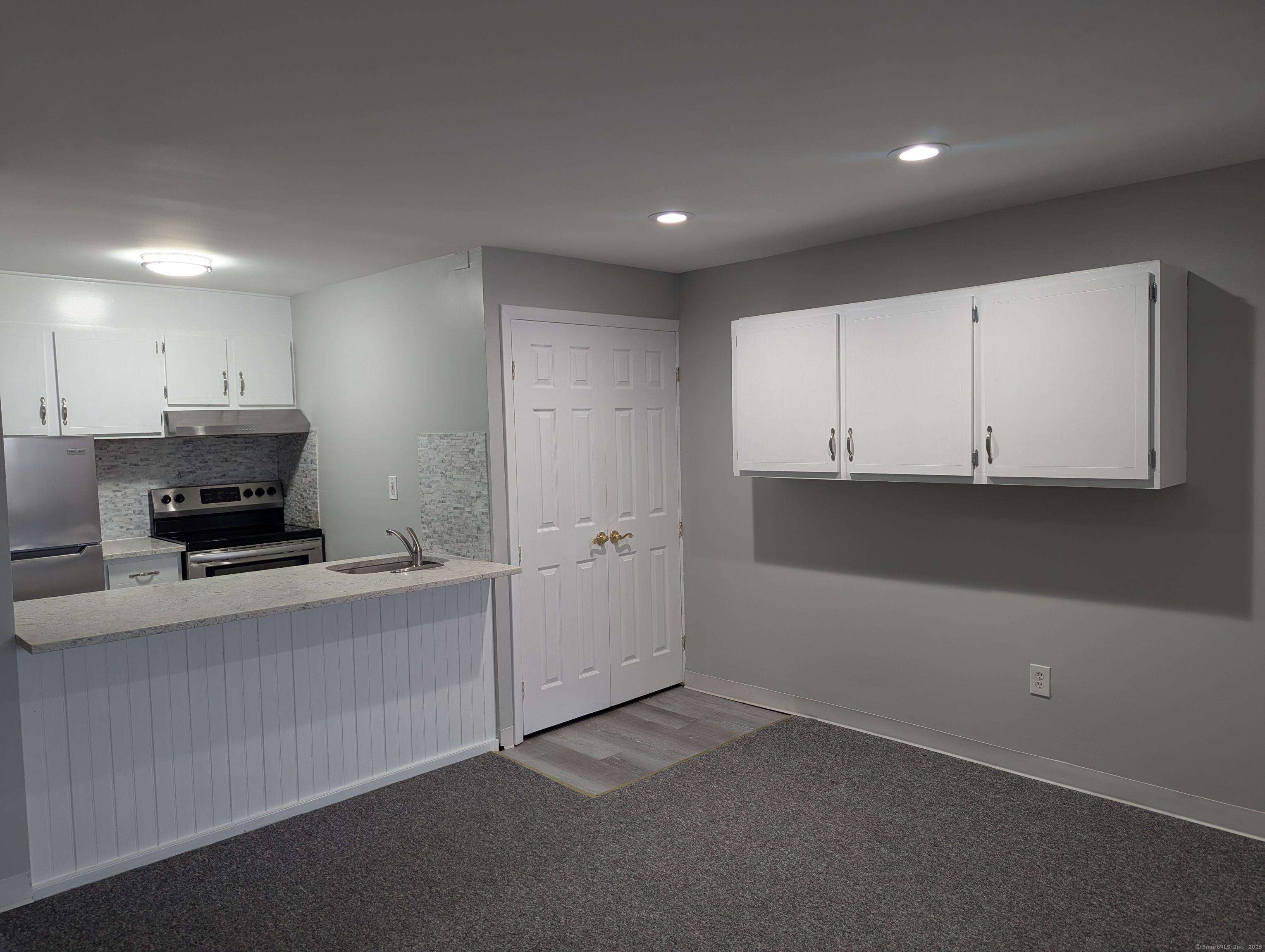 25 Ellsworth Street 24