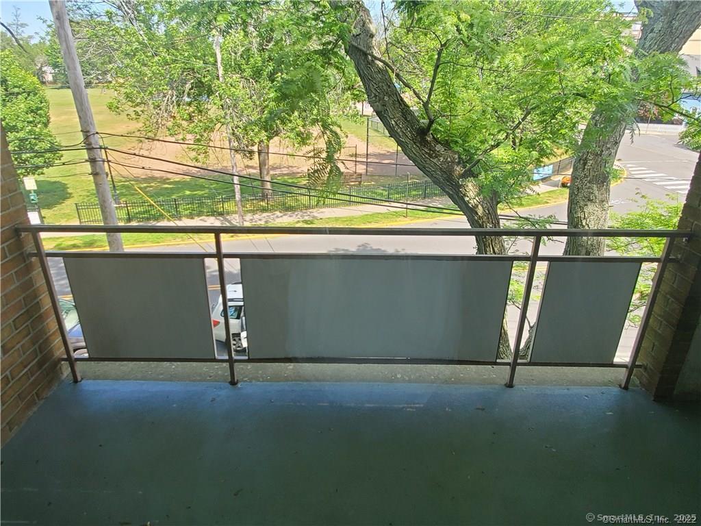 25 Ellsworth Street 24