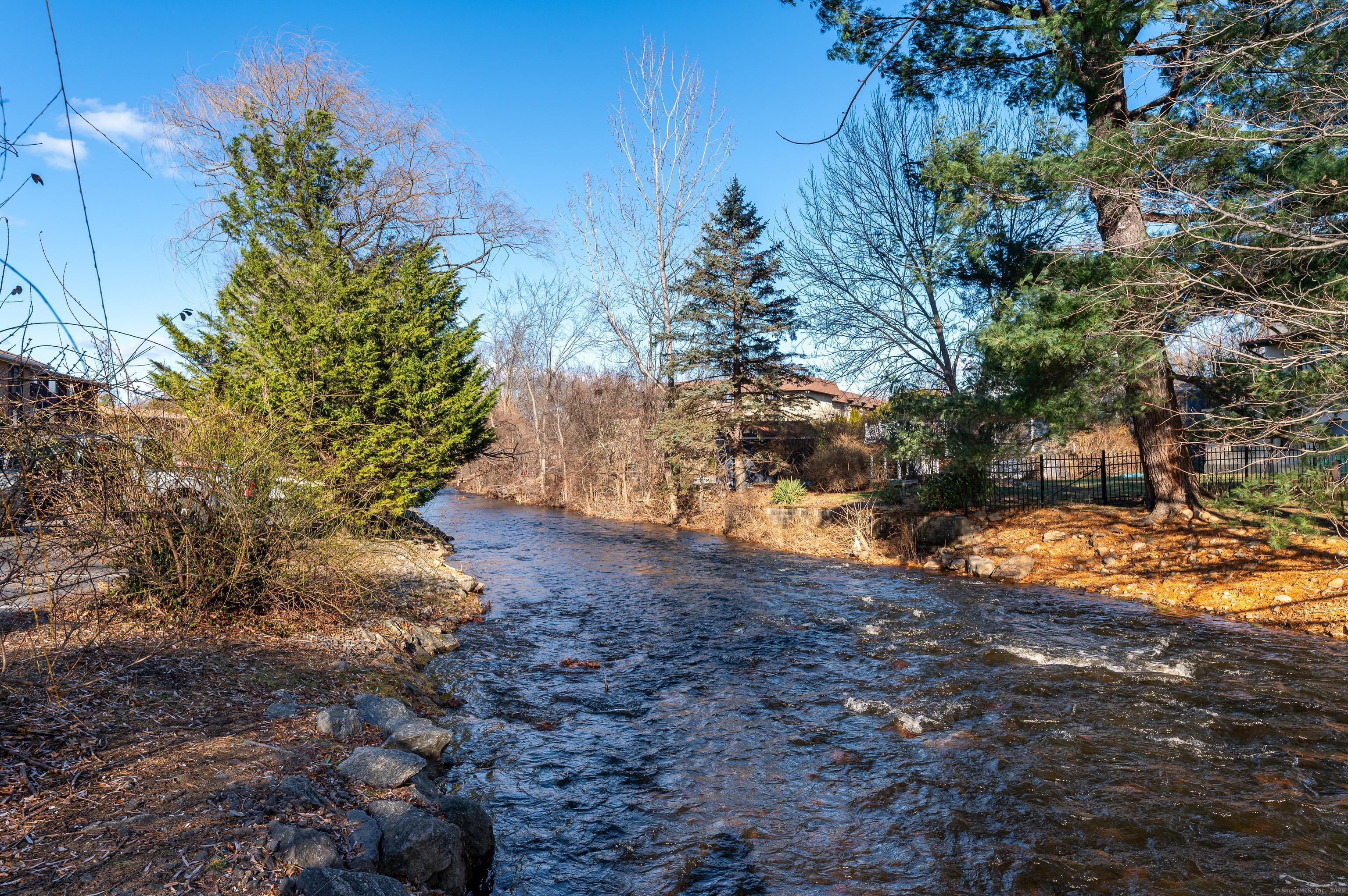 154 Cold Spring Road APT 3