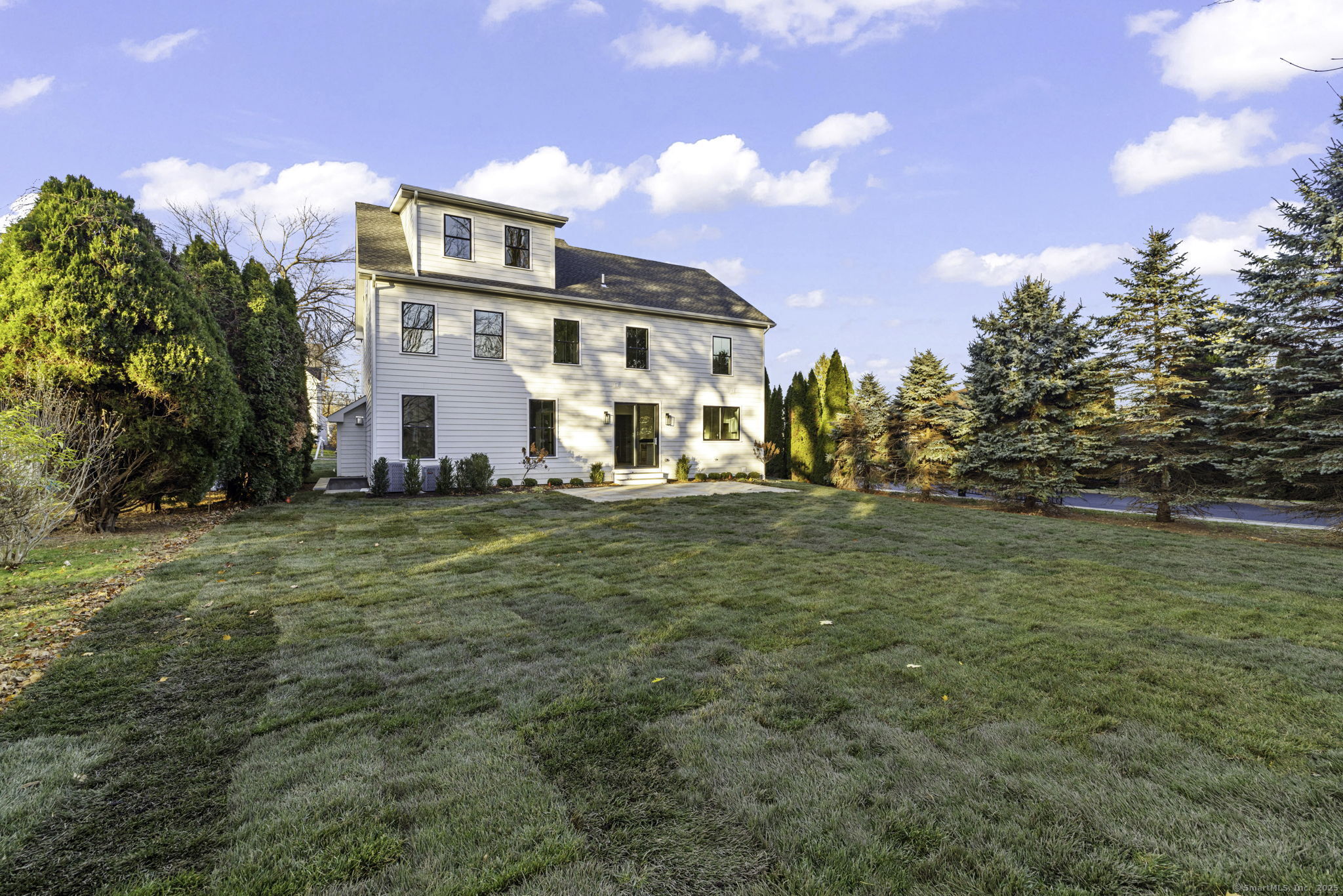 15 Sunrise Road