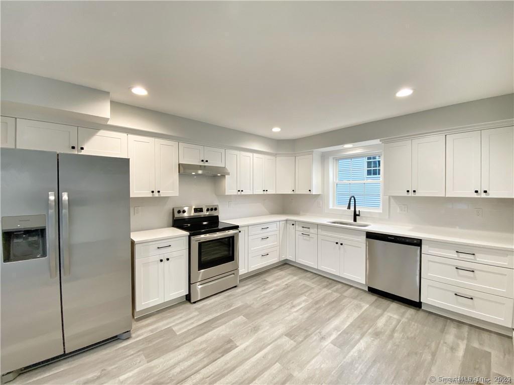 9 Glenwood Avenue 15