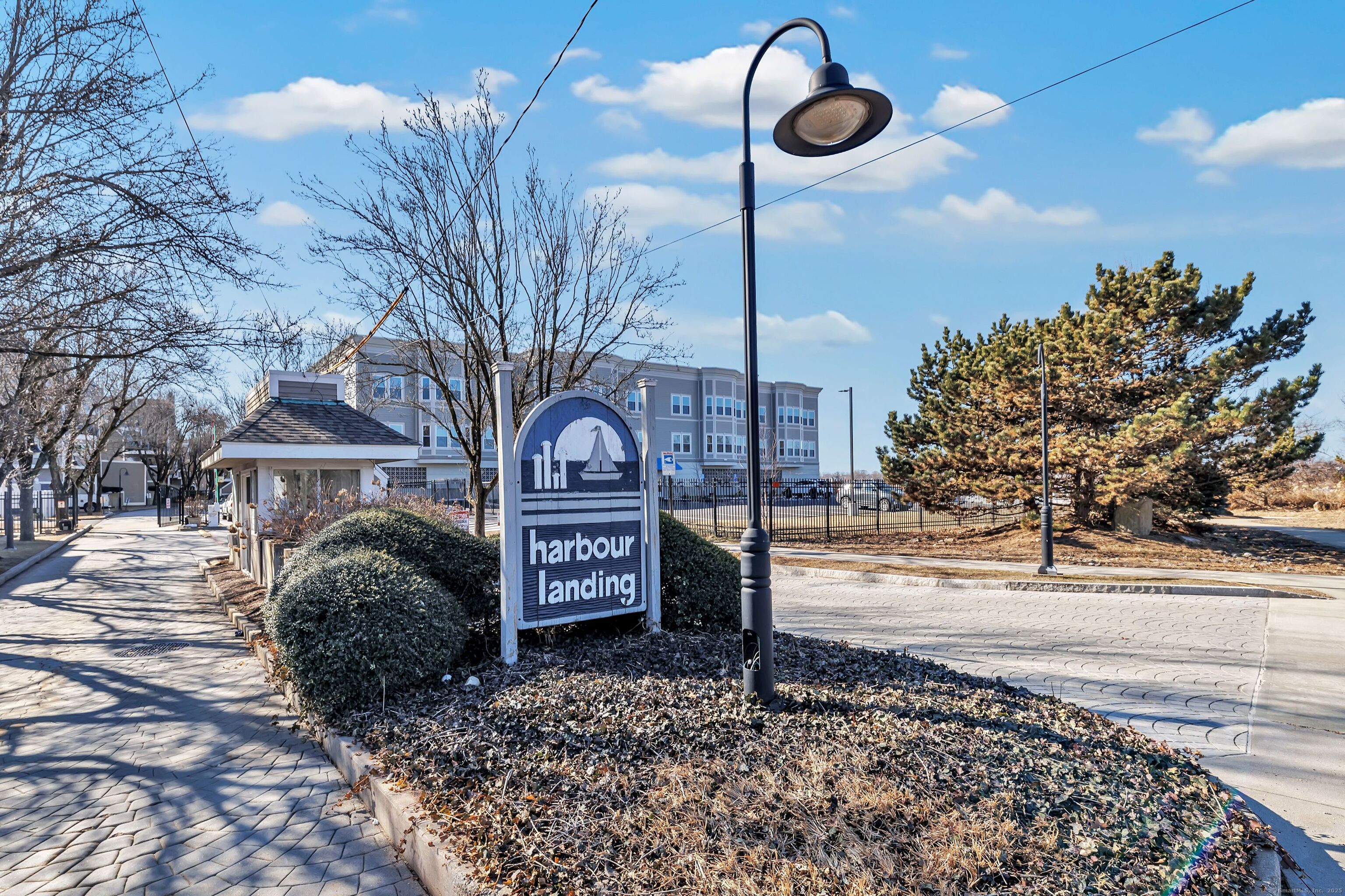 97 Harbour Close 97