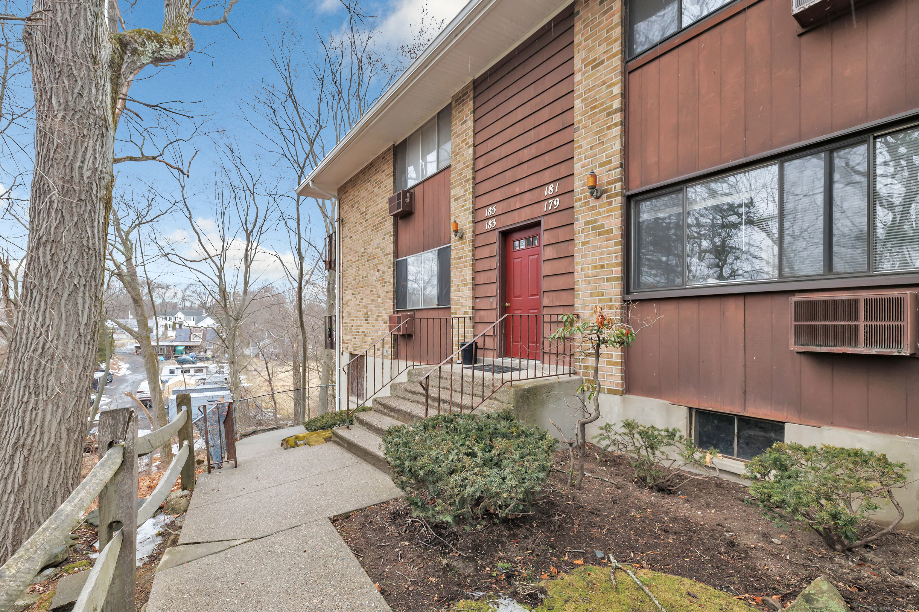 183 Kennedy Drive 183