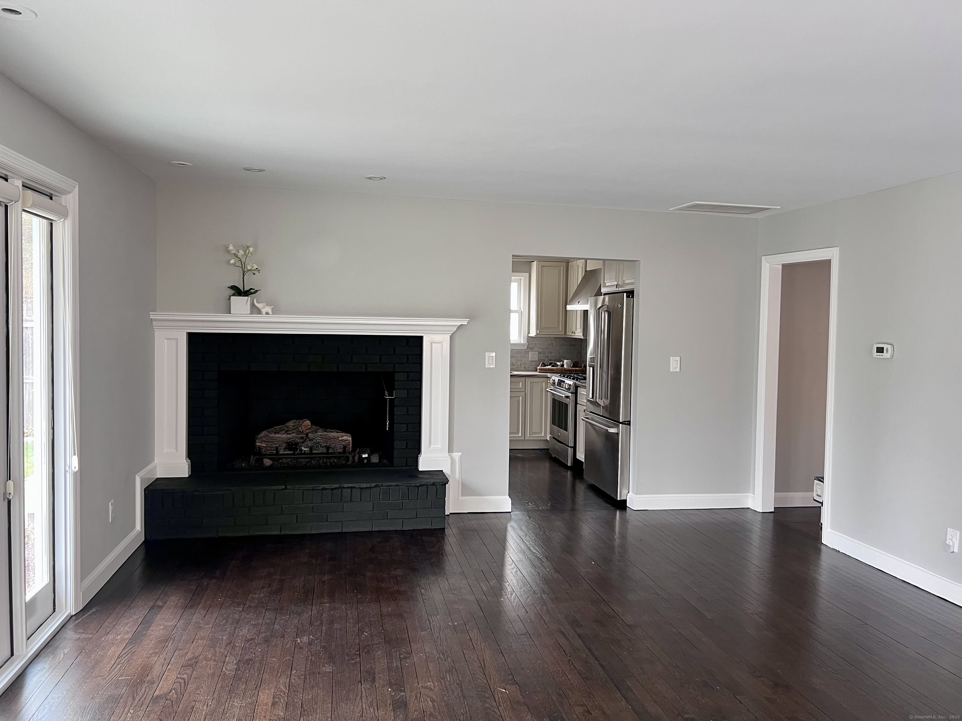 27 Richmondville Avenue