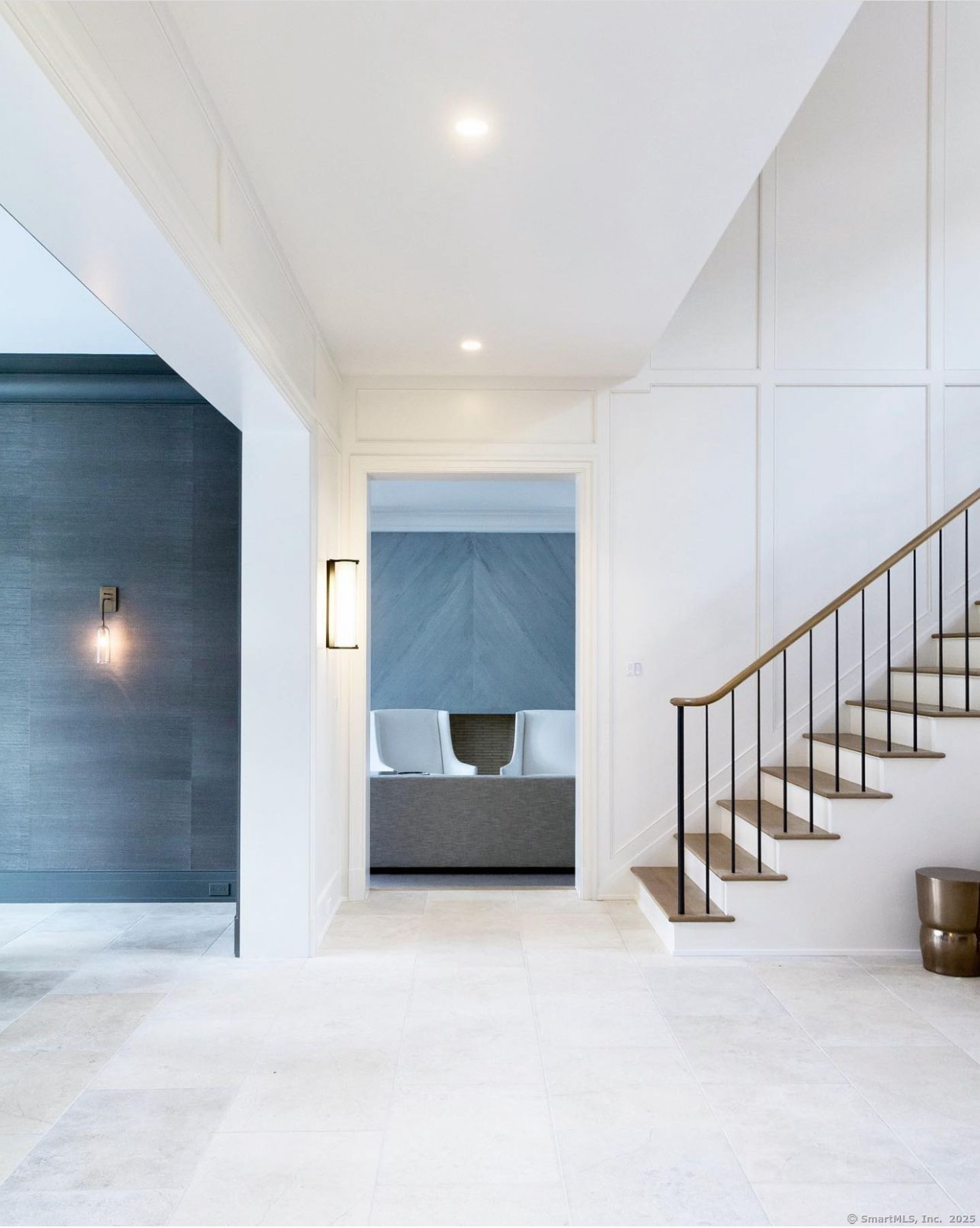86 Maple Avenue South