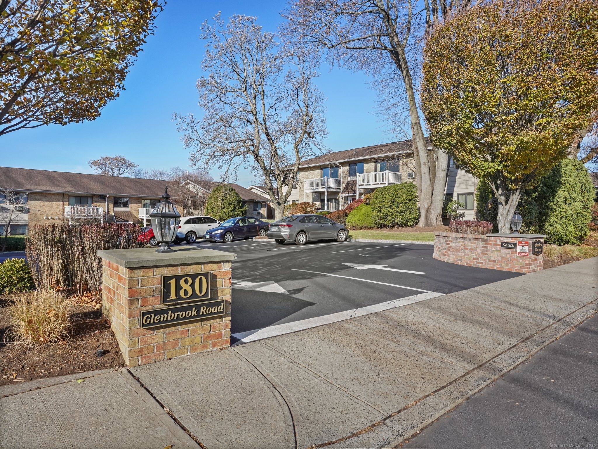 180 Glenbrook Road 8