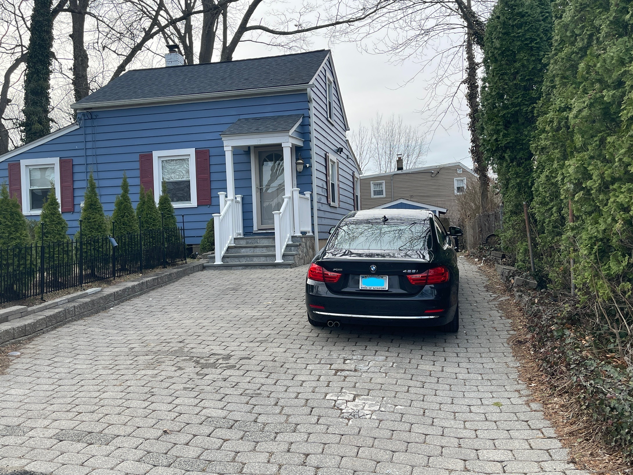 17 Girard Street