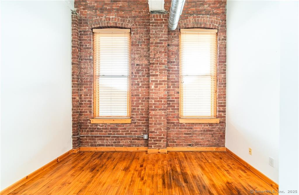 325 Lafayette Street 2204