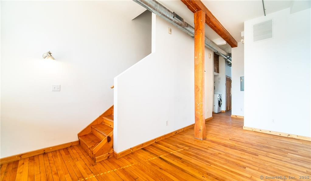 325 Lafayette Street 2204