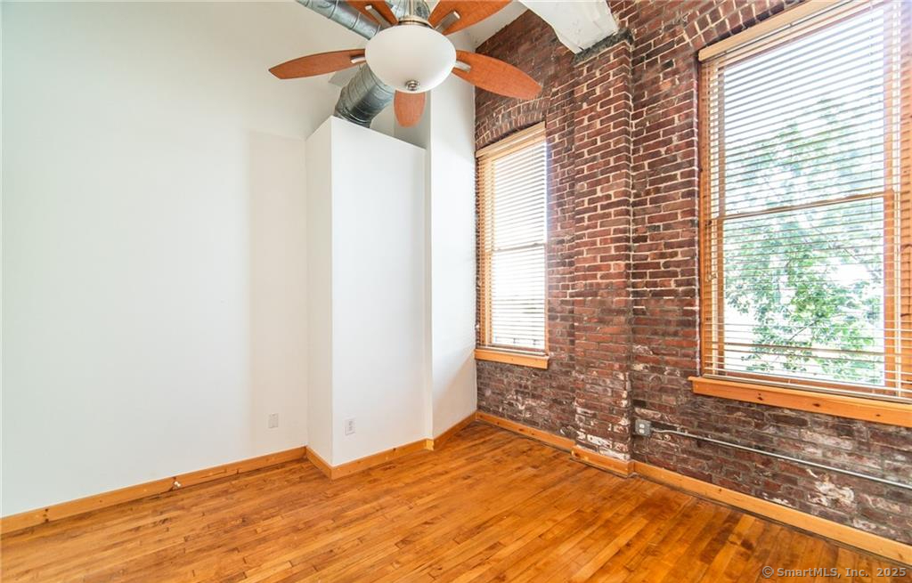 325 Lafayette Street 2204