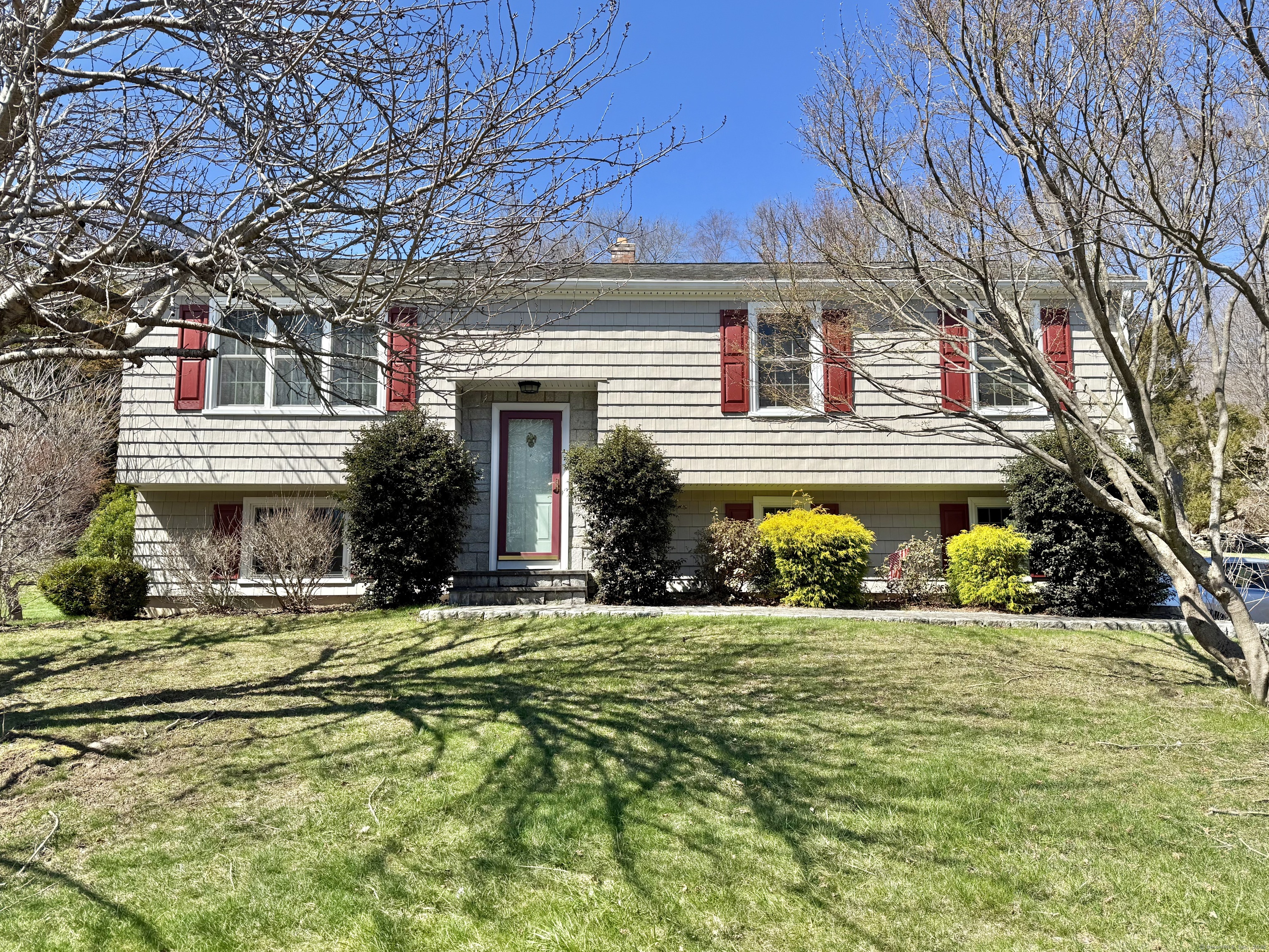 52 Heritage Drive