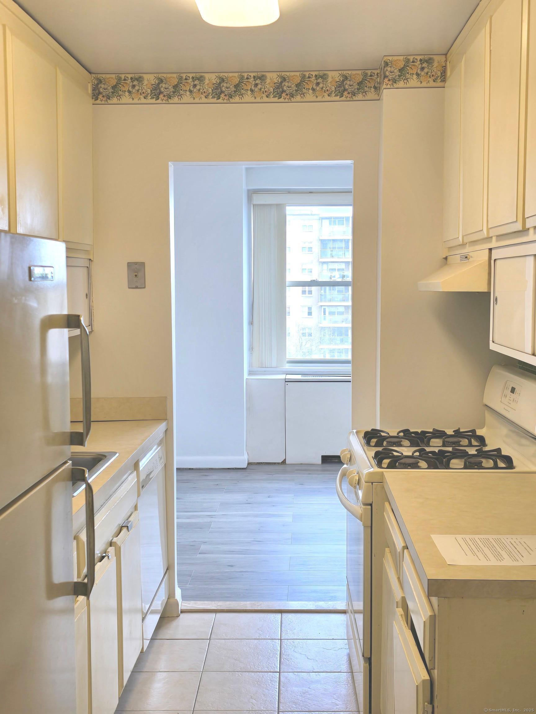 2625 Park Avenue 8P