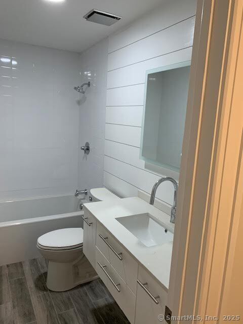 112 School Street 112