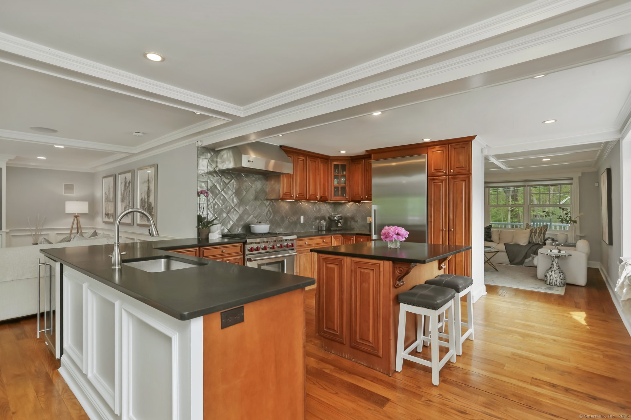 12 Laddins Rock Road