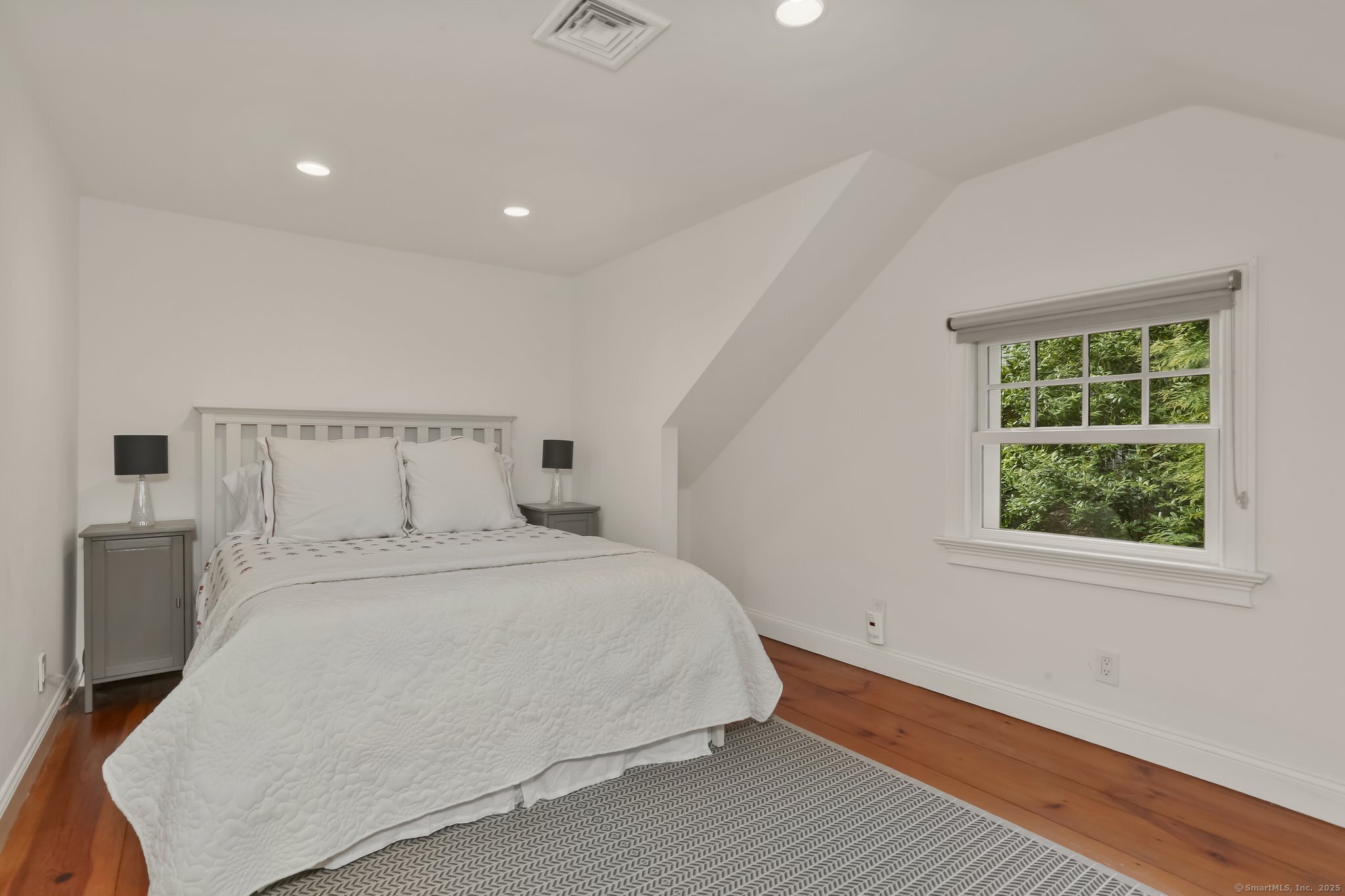 12 Laddins Rock Road