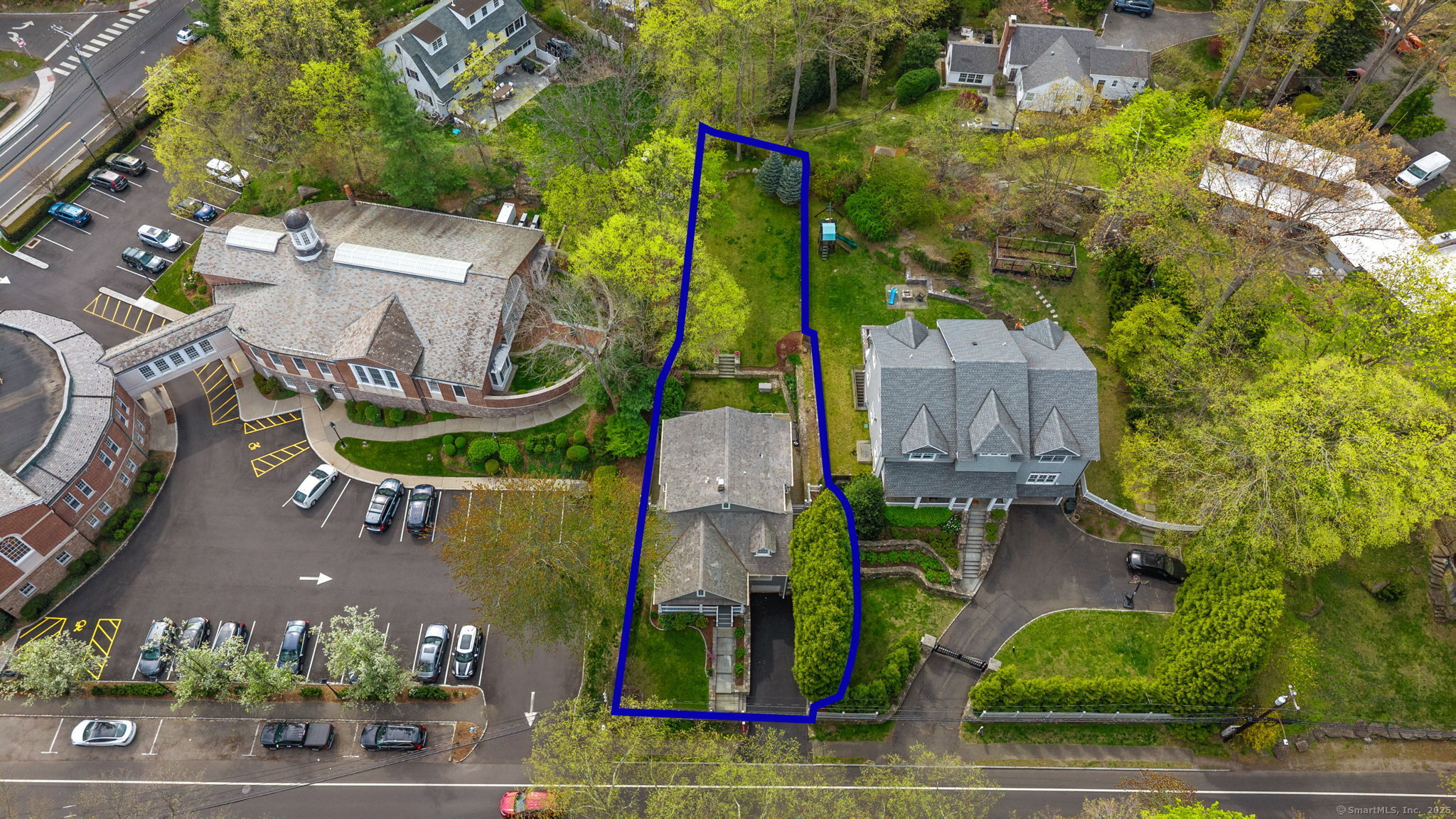 12 Laddins Rock Road