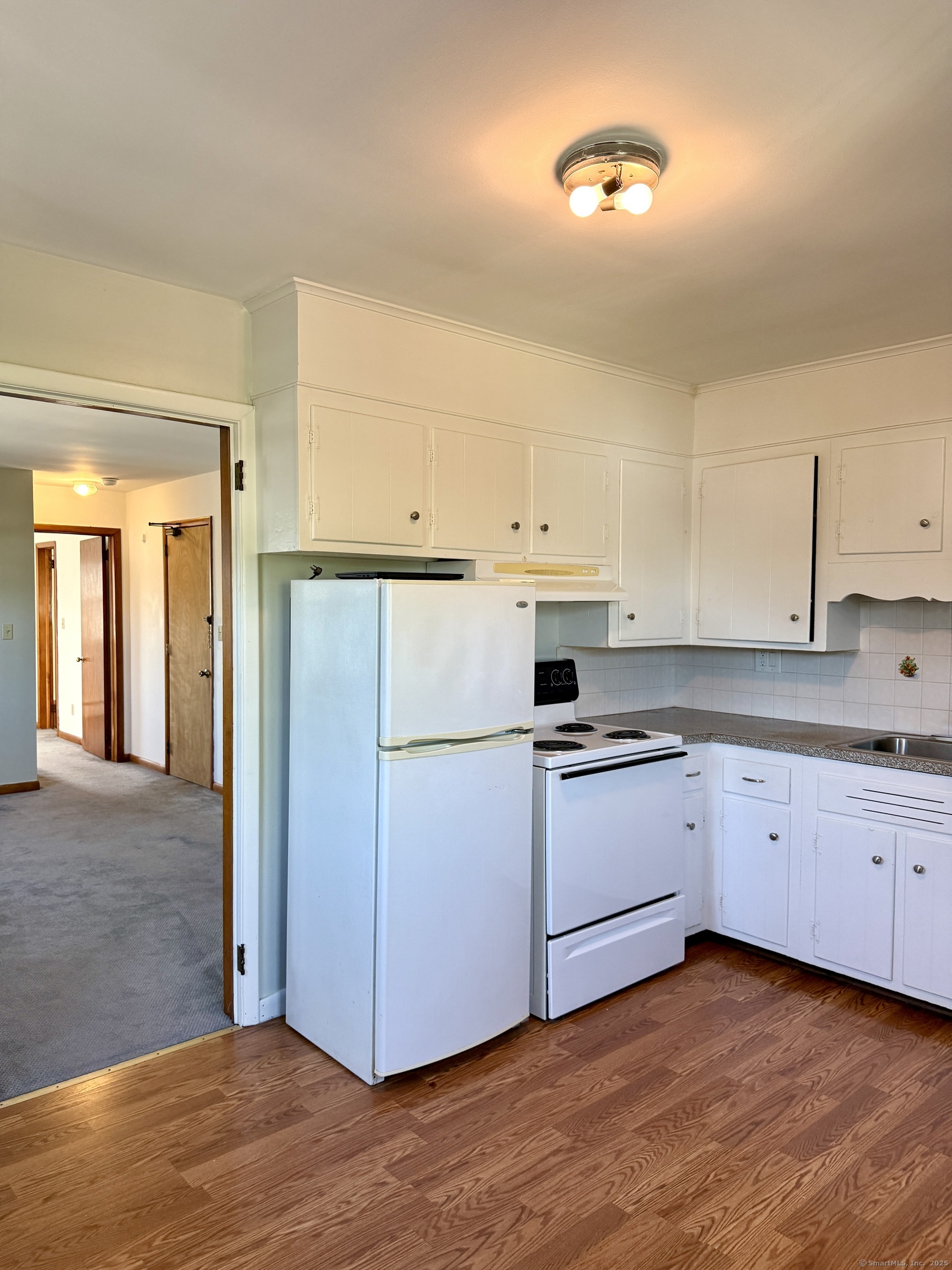 10 Fairview Avenue 2