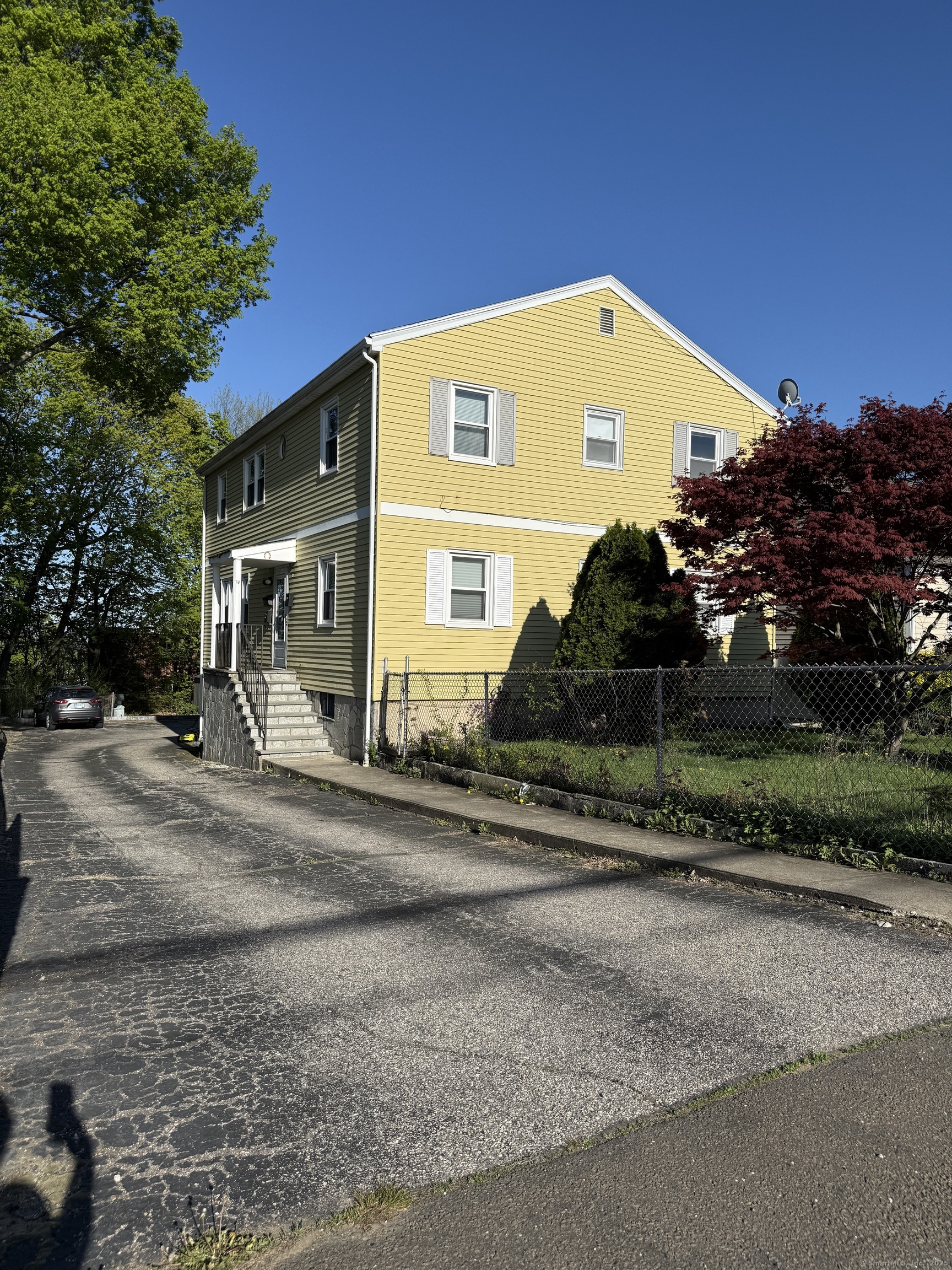 10 Fairview Avenue 2