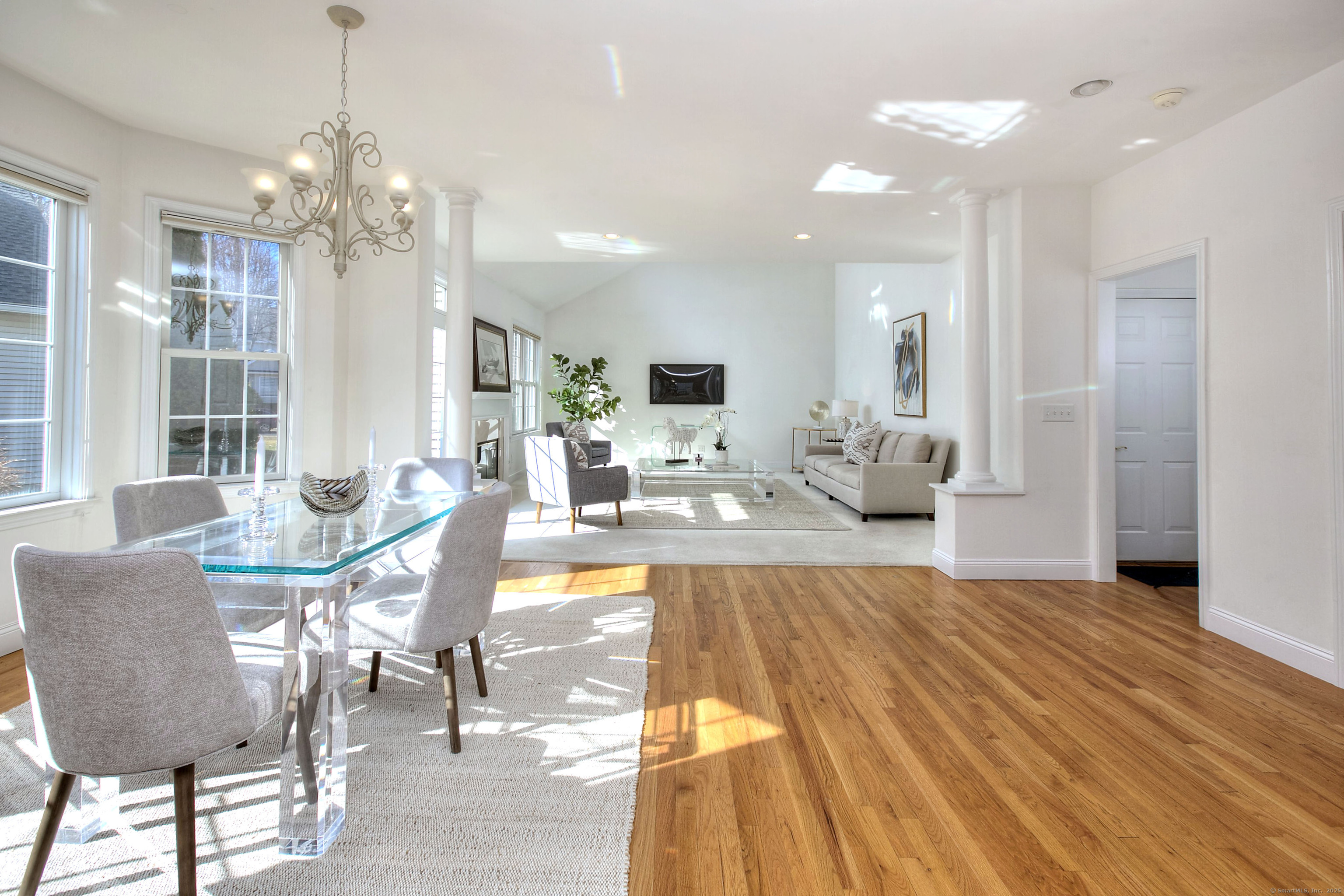 221 Fitch Pass 221