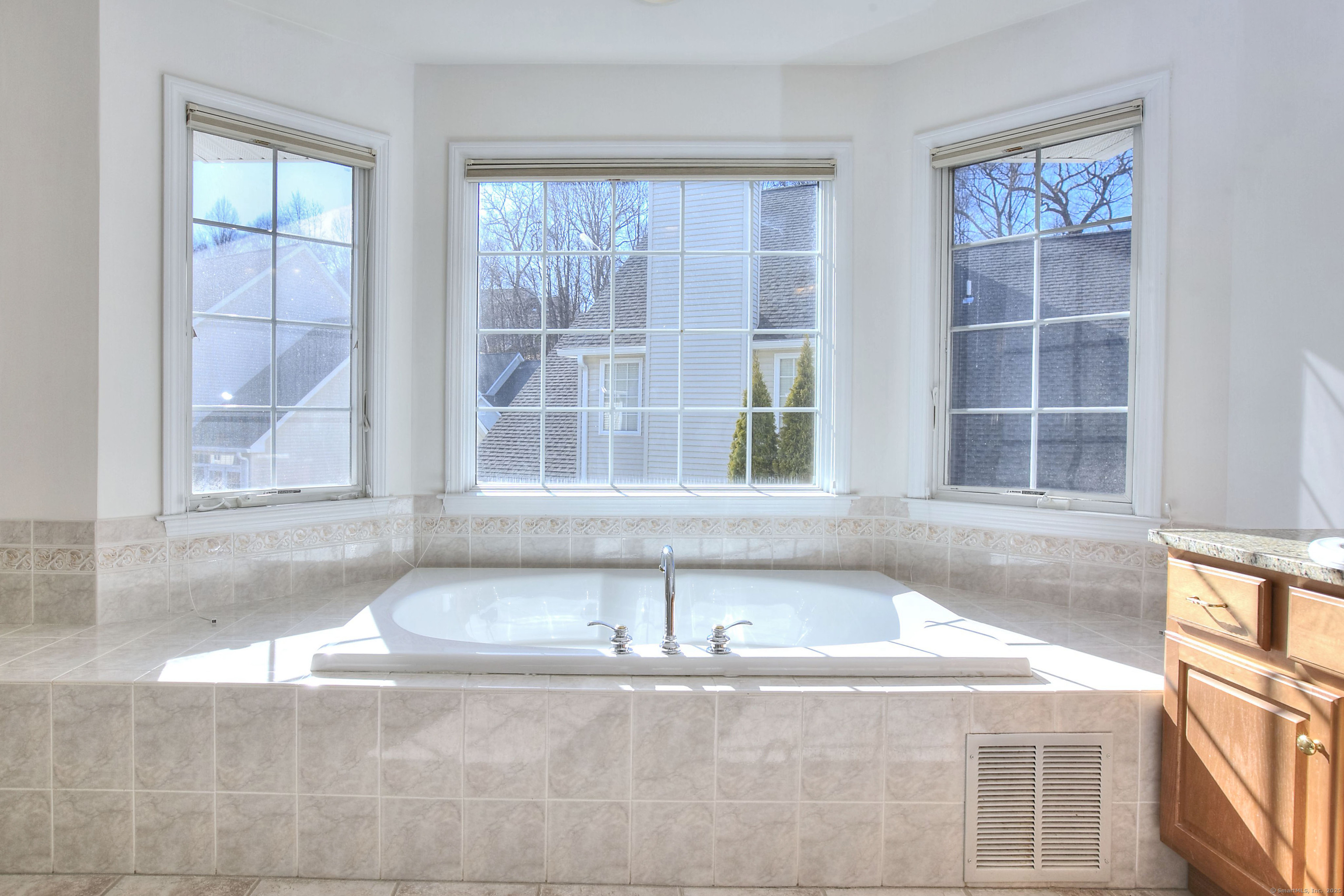 221 Fitch Pass 221