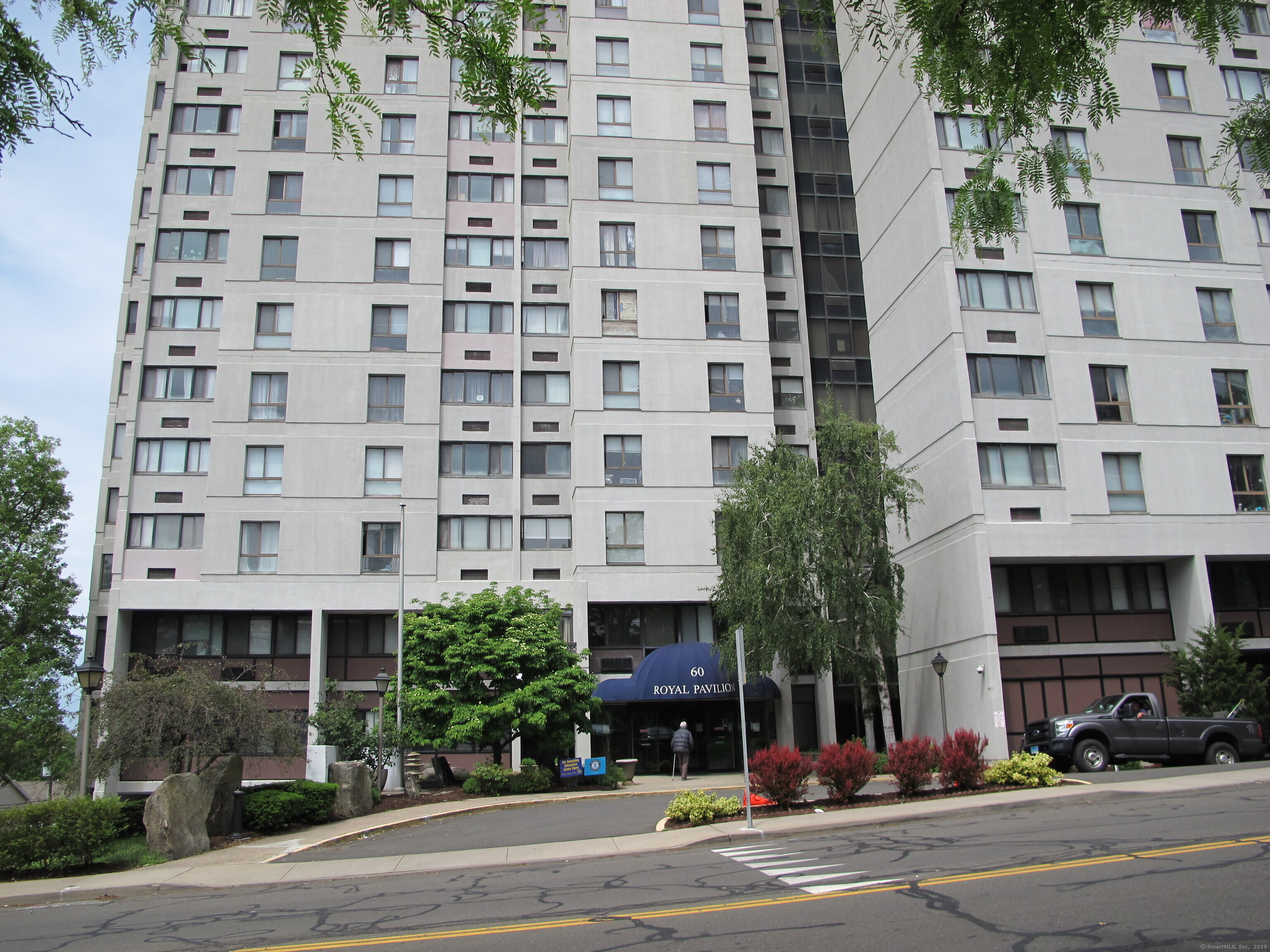 60 Strawberry Hill Avenue 1016