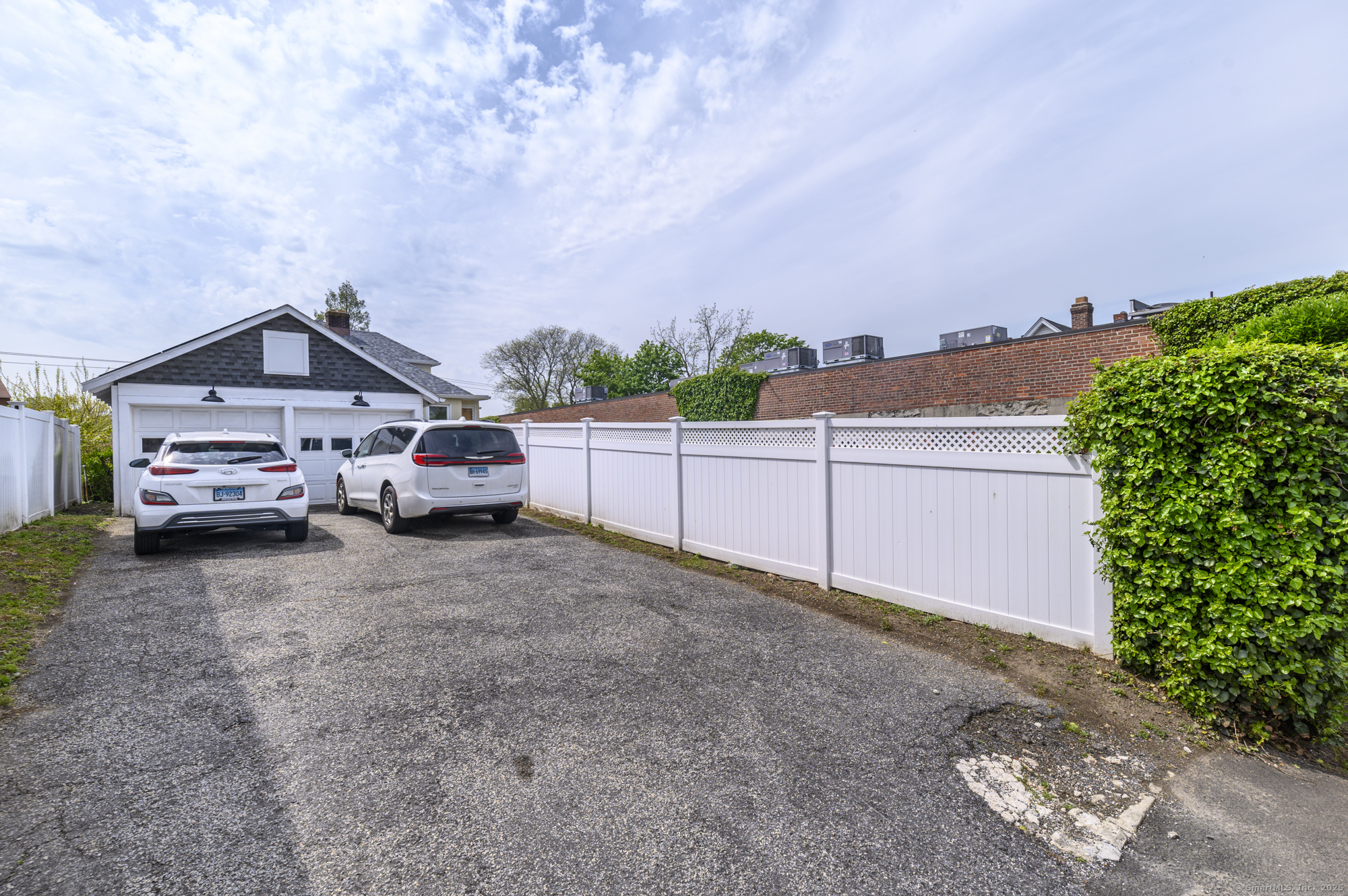 291 Delavan Avenue