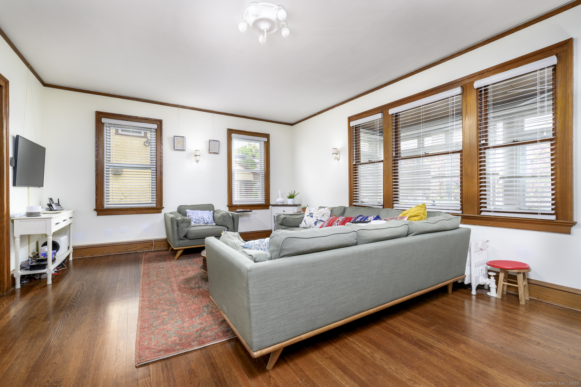 291 Delavan Avenue