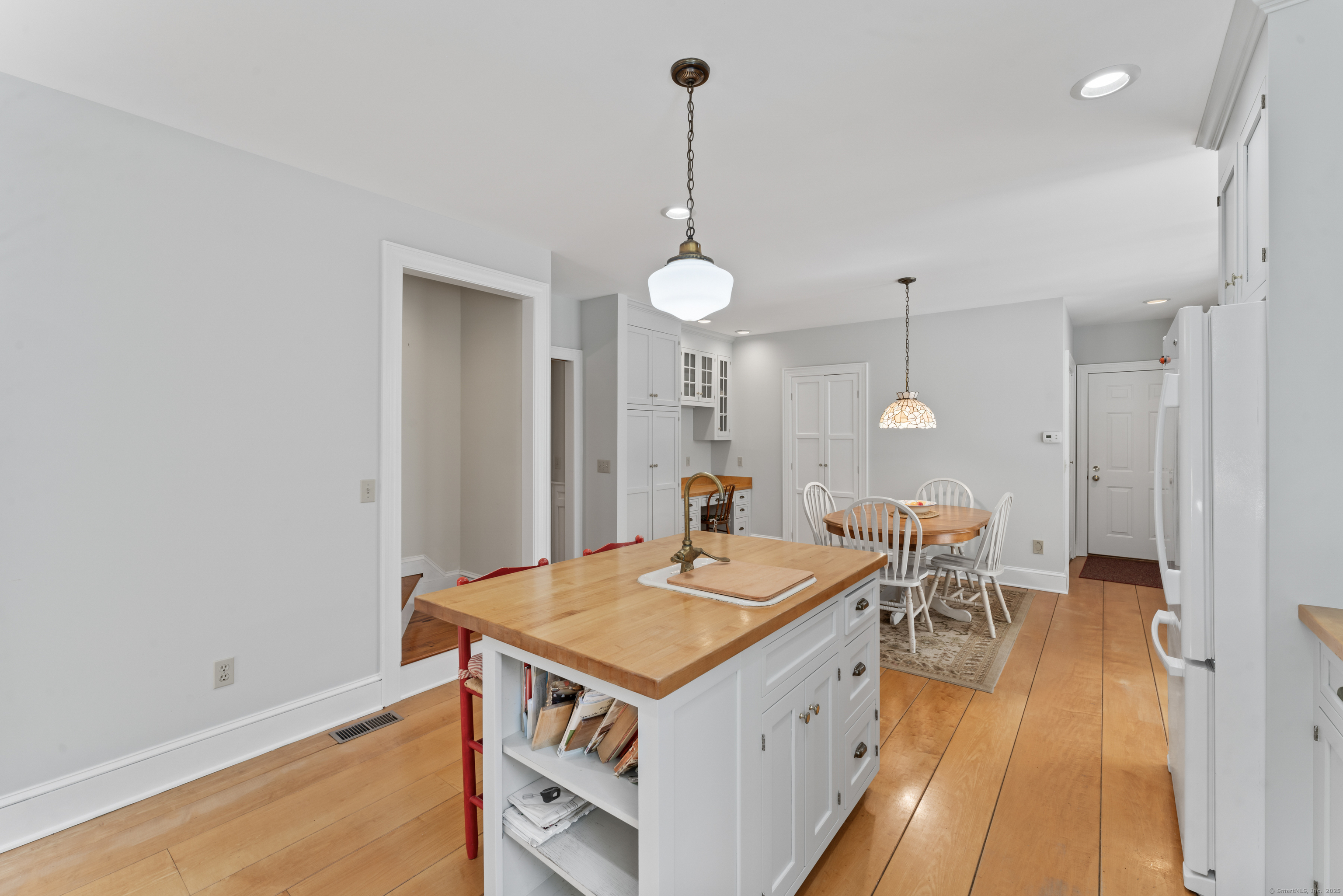 1 Dover Circle