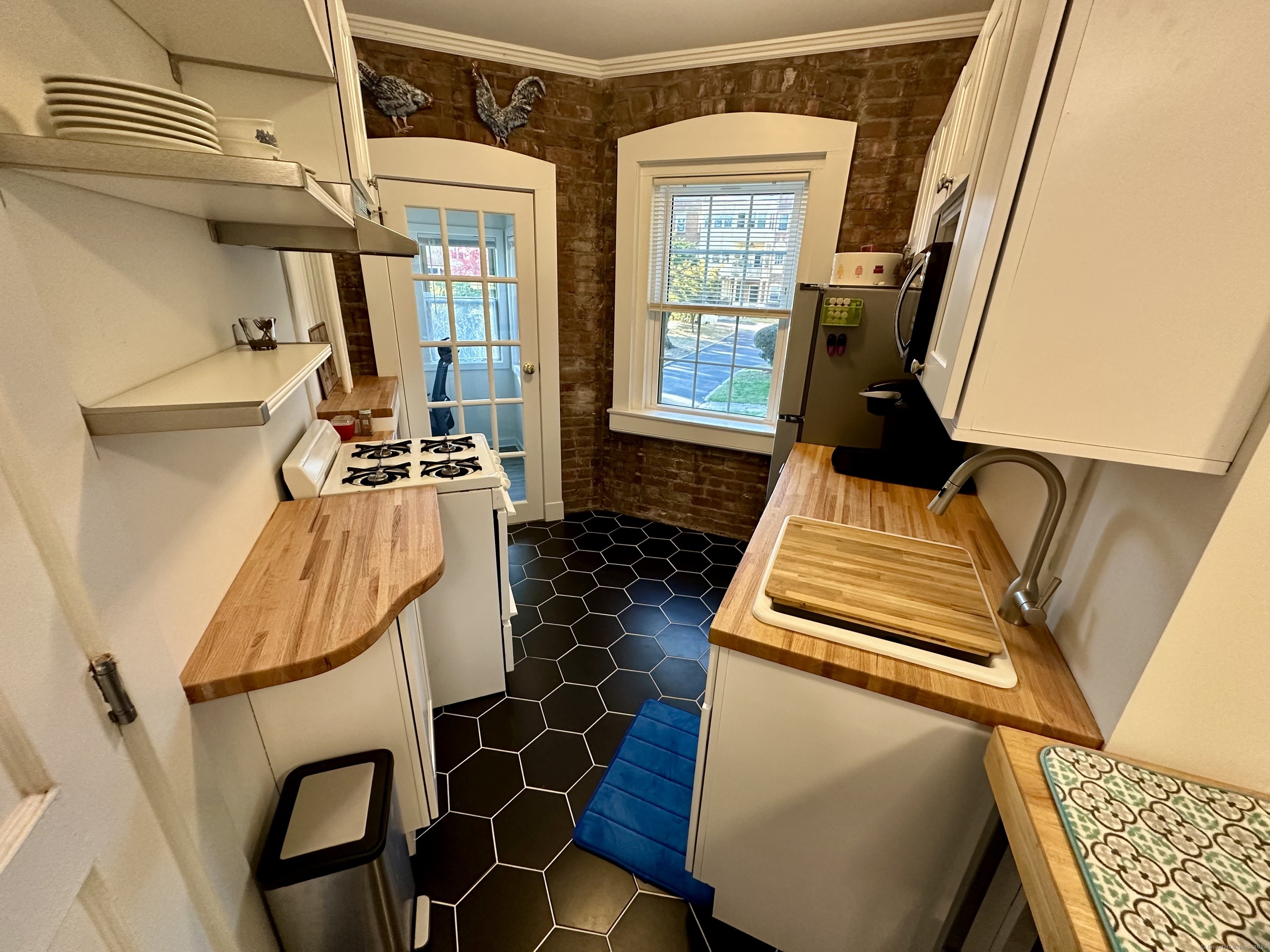 61 Rowsley Street 2