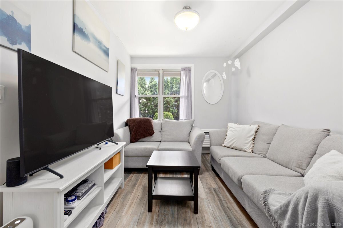 700 Summer Street 1H