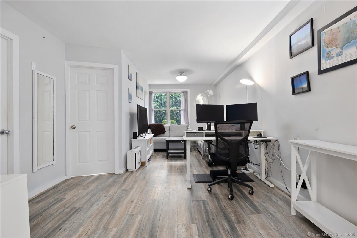 700 Summer Street 1H