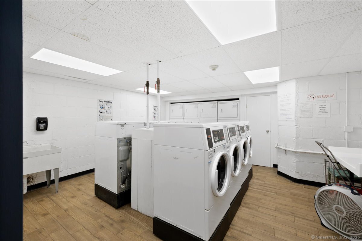 700 Summer Street 1H