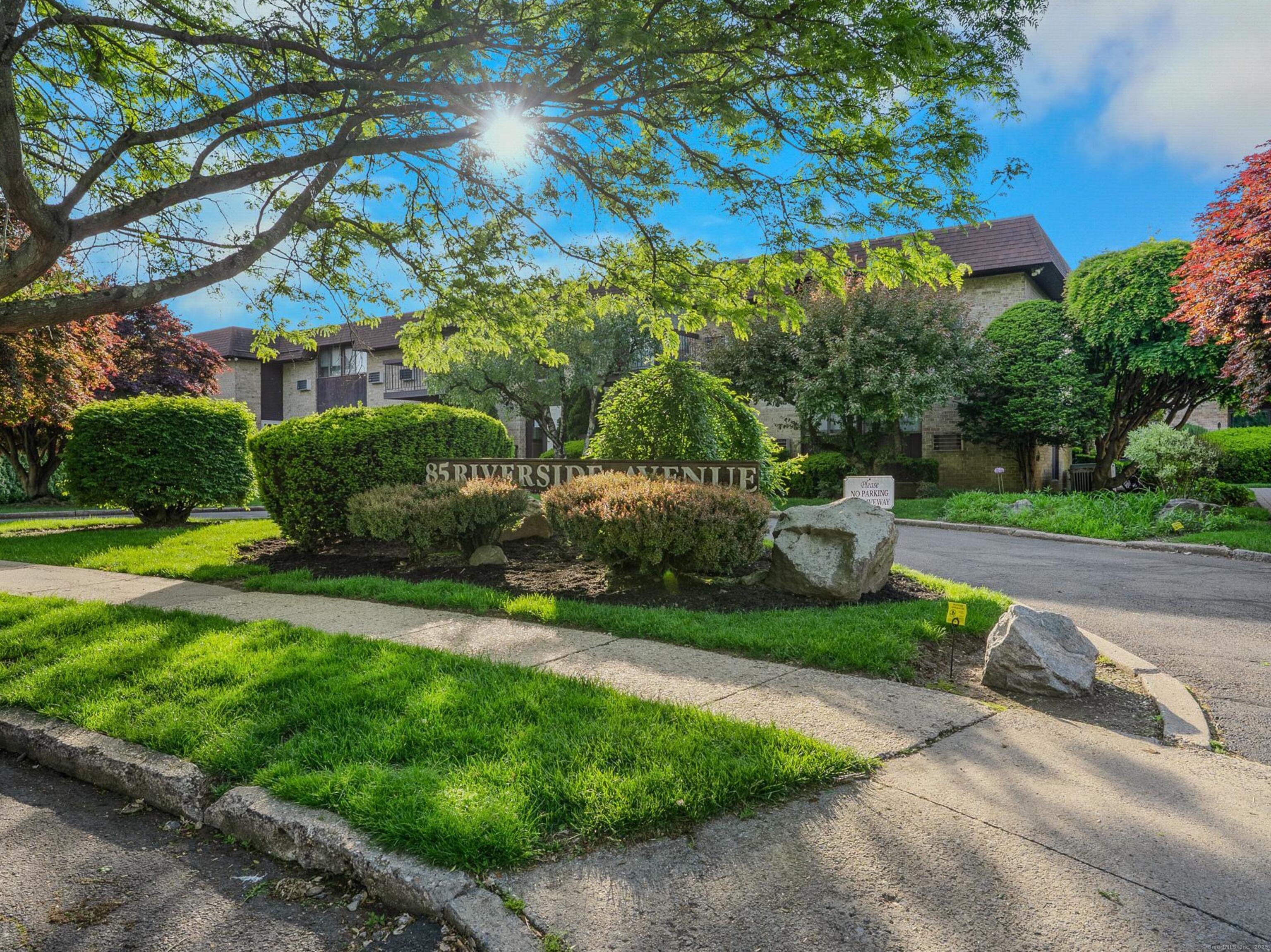 85 Riverside Avenue APT F1