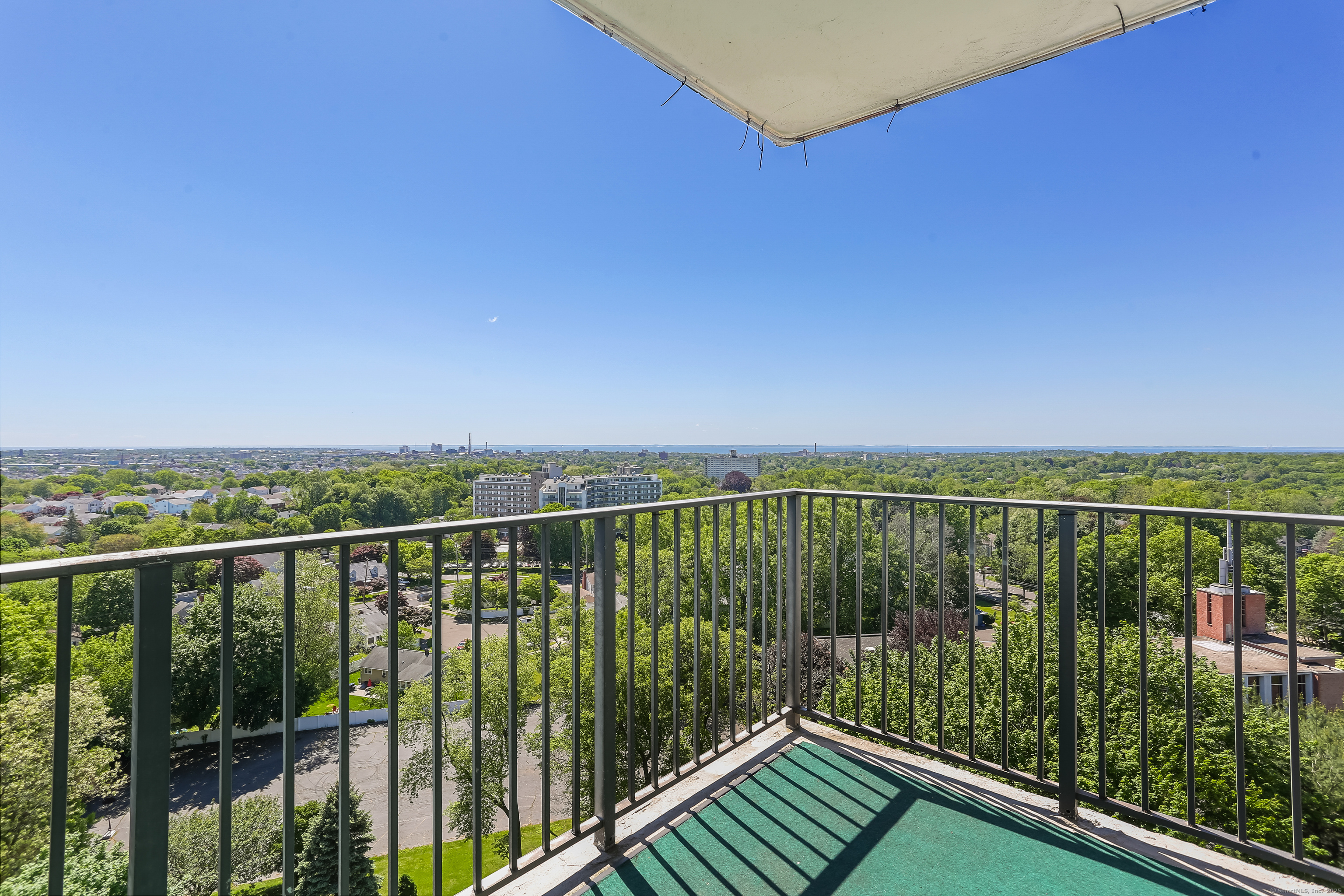 3200 Park Avenue 10A2