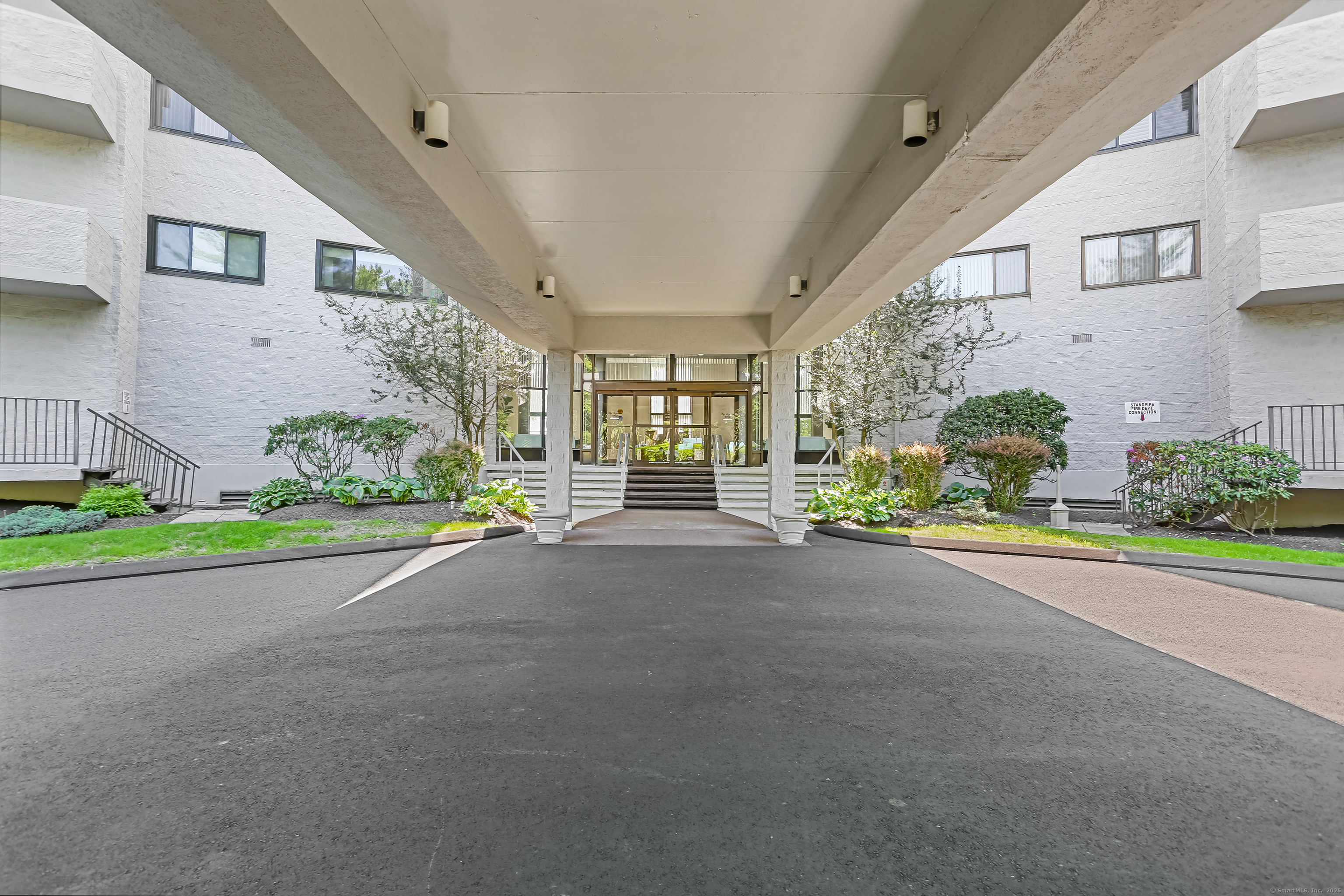 3200 Park Avenue 10A2