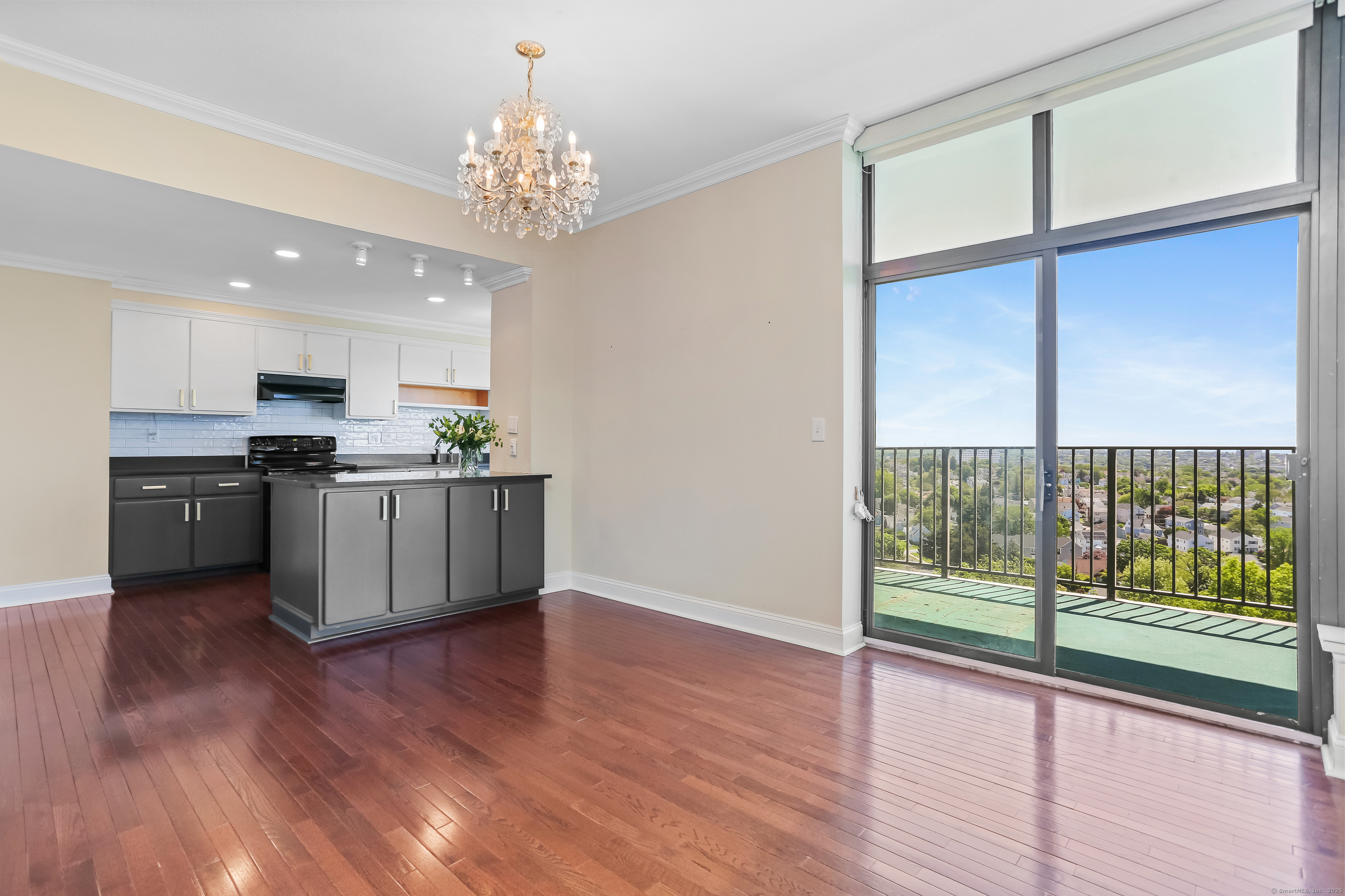 3200 Park Avenue 10A2