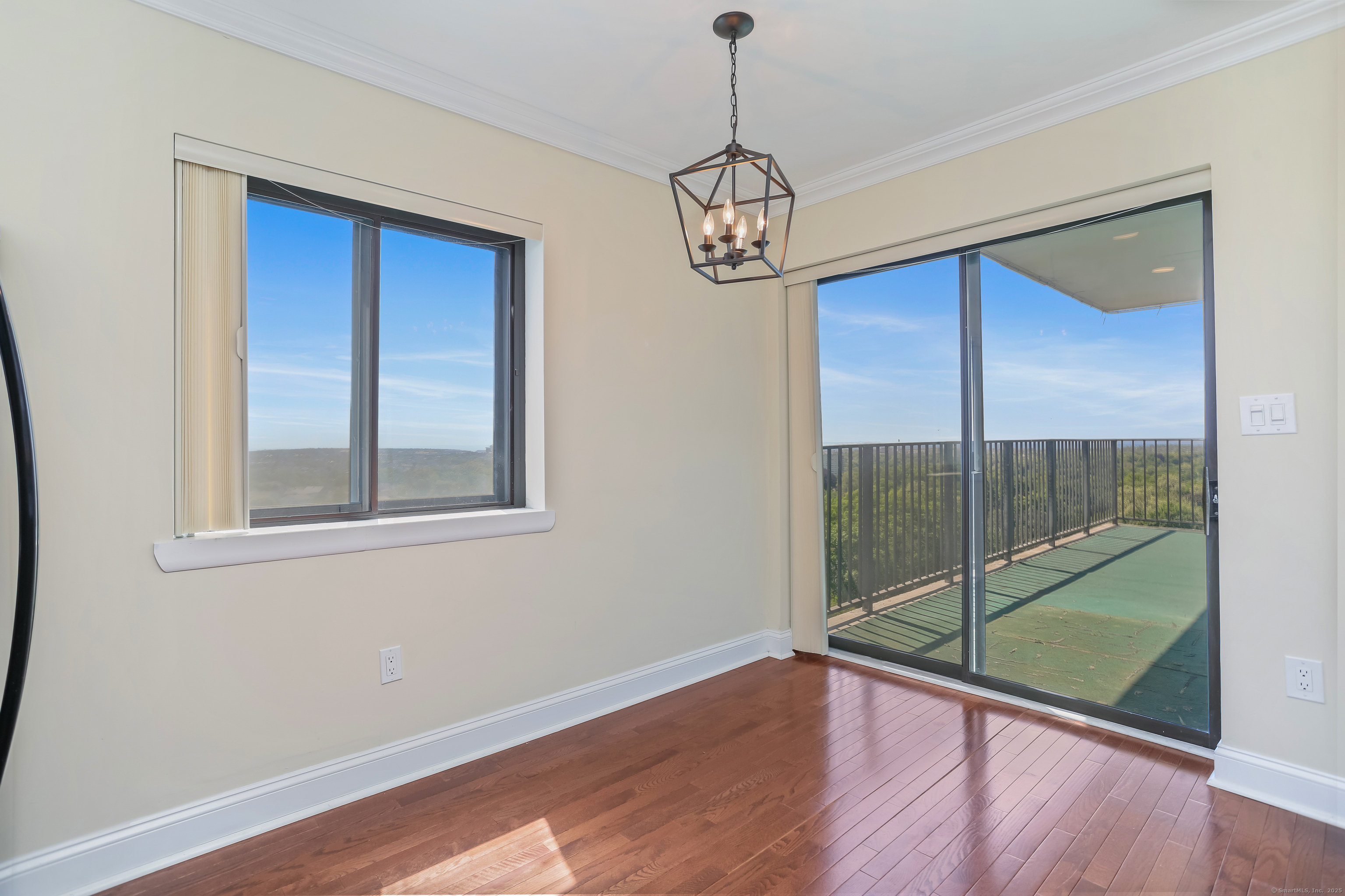 3200 Park Avenue 10A2