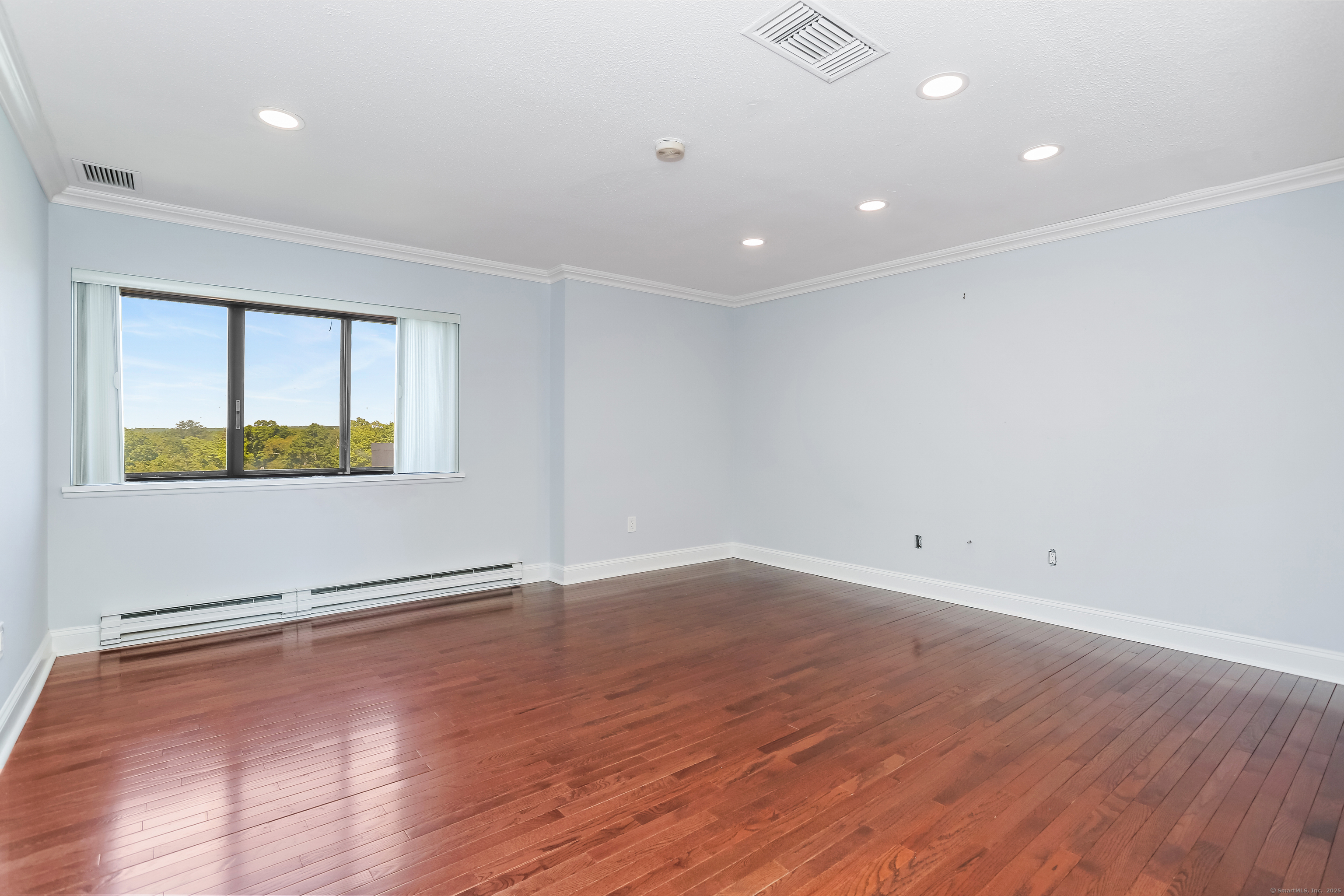 3200 Park Avenue 10A2