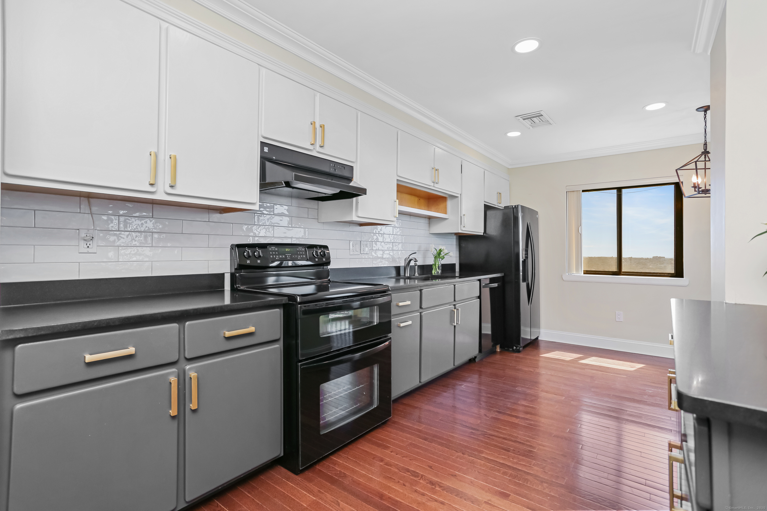 3200 Park Avenue 10A2