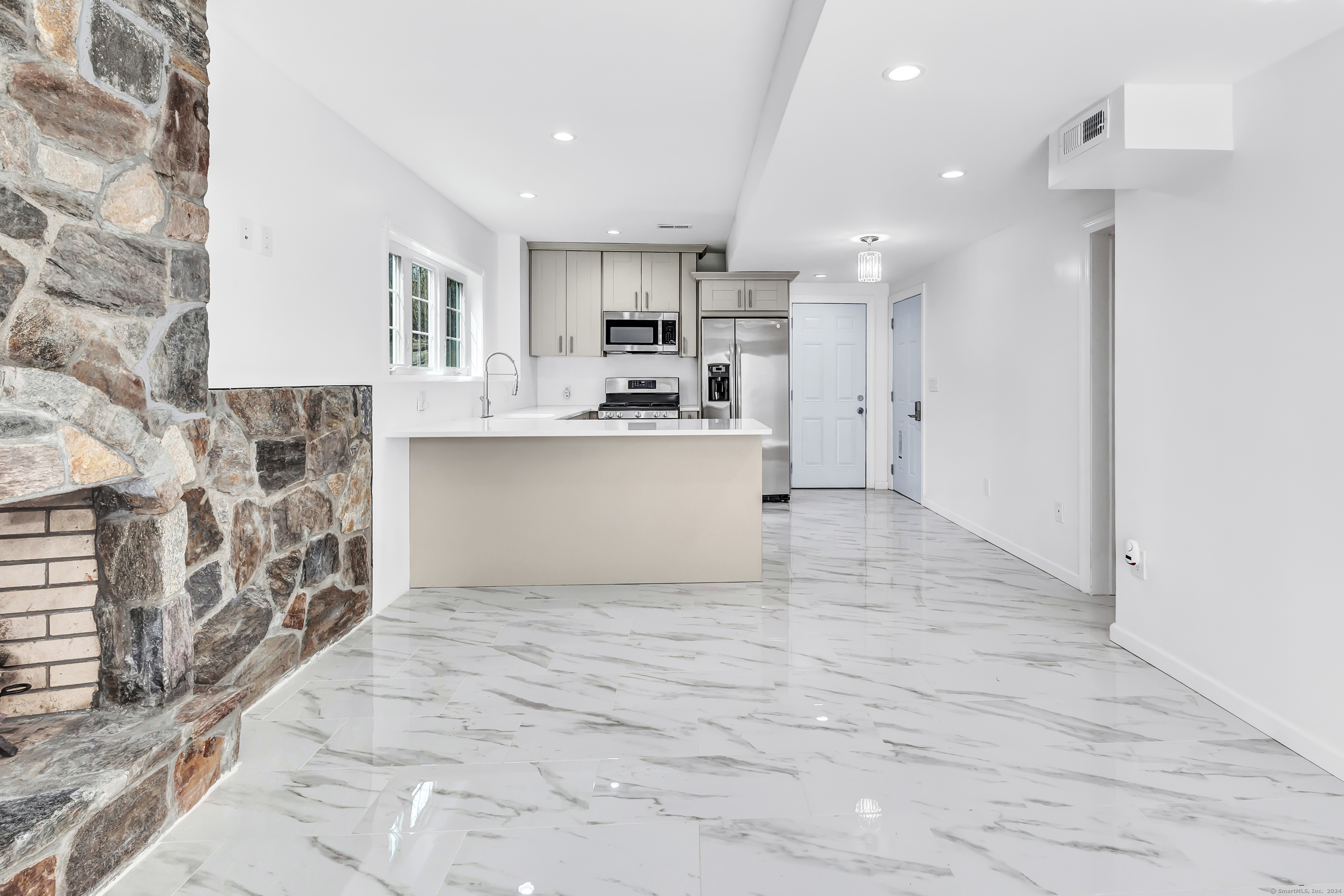 1620 North Peters Lane